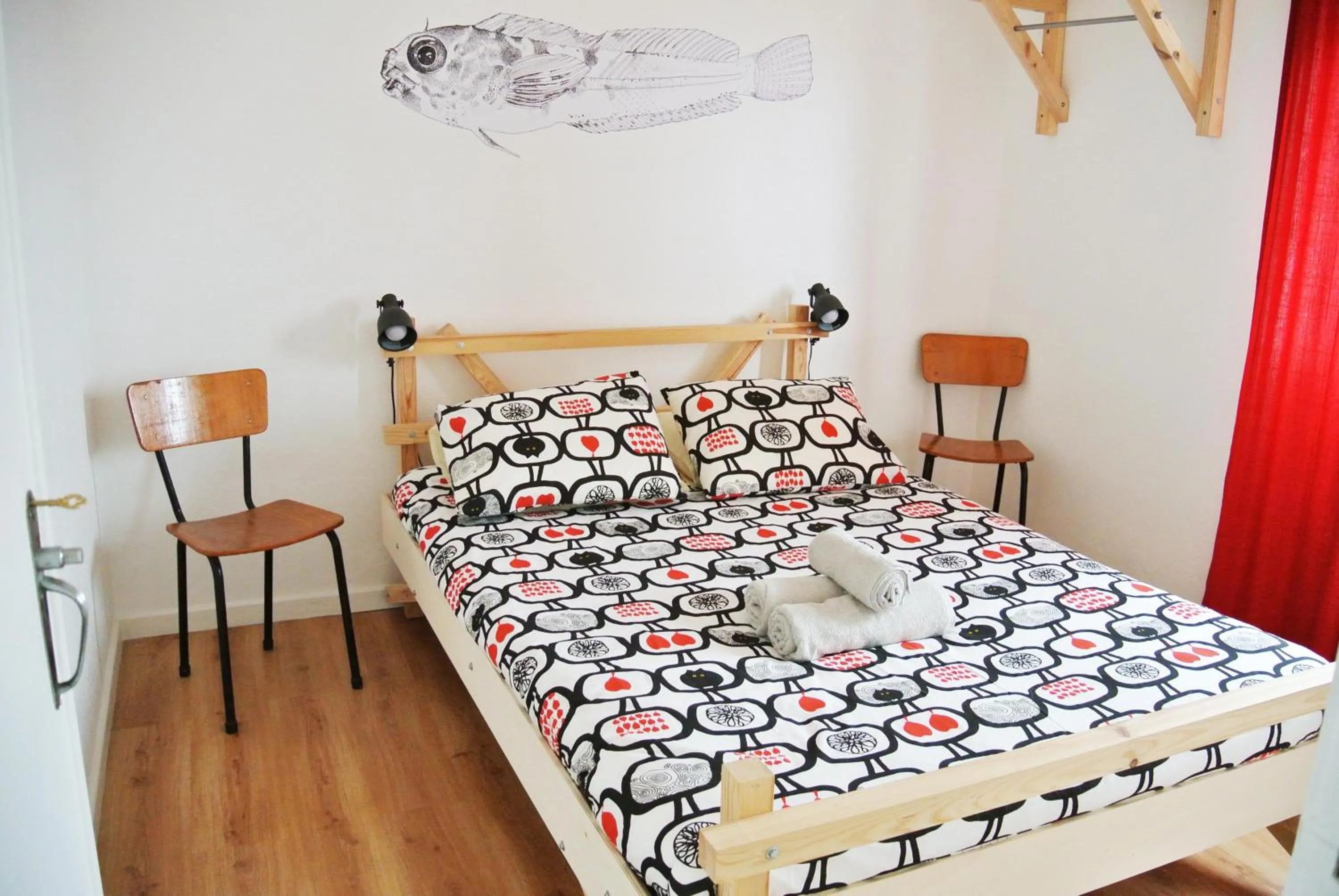 Bedroom, Bed in Nazaré Hostel - Rooms & Dorms