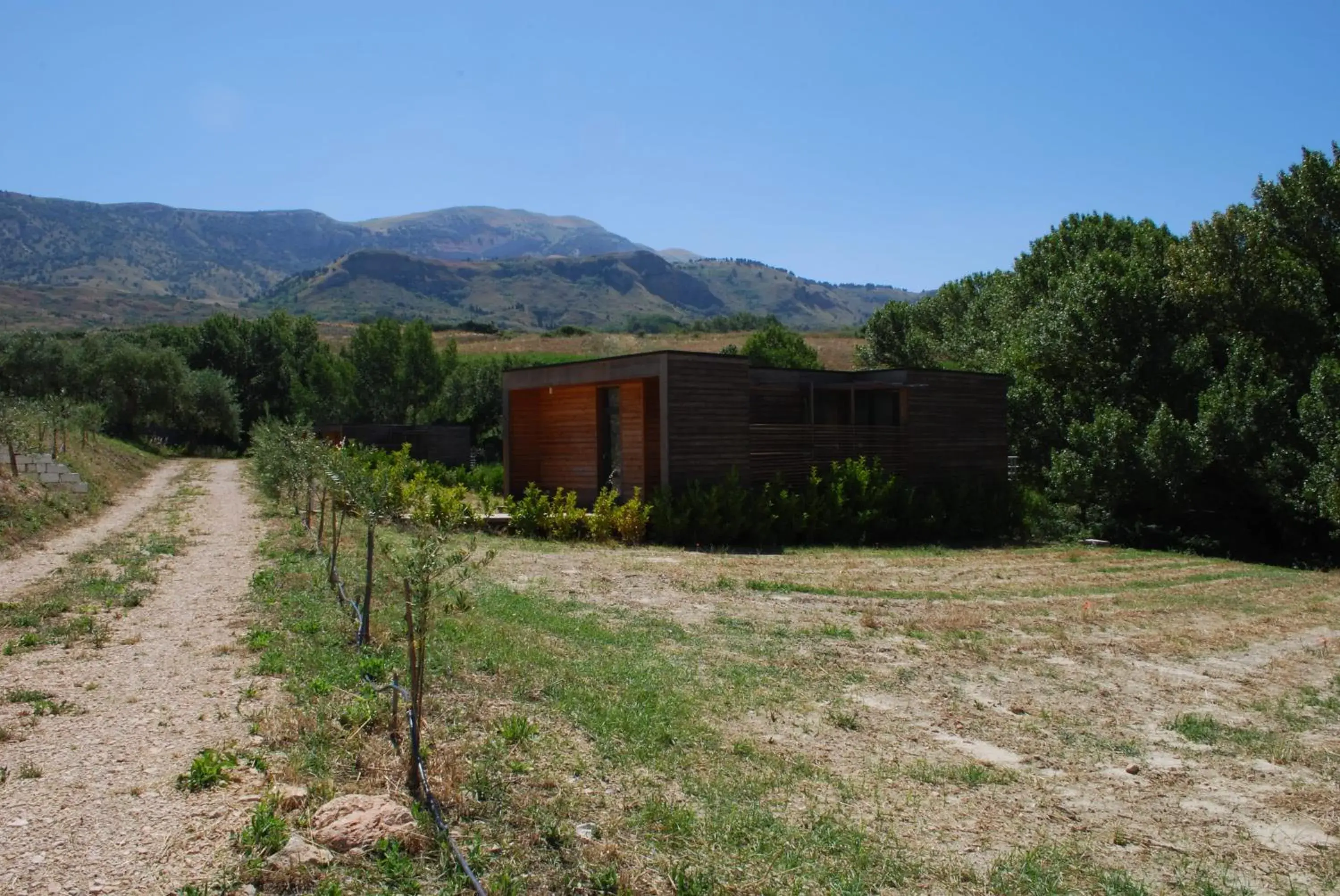 Property building in Il Bevaio Di Corleone Property building in Il Bevaio Di Corleone