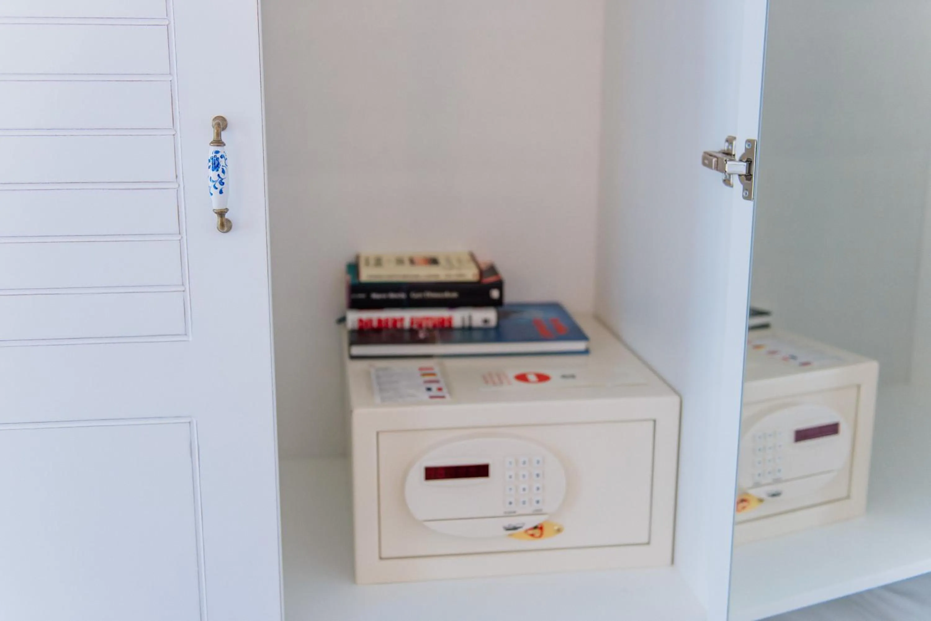 Decorative detail in Via Farilya Hotel