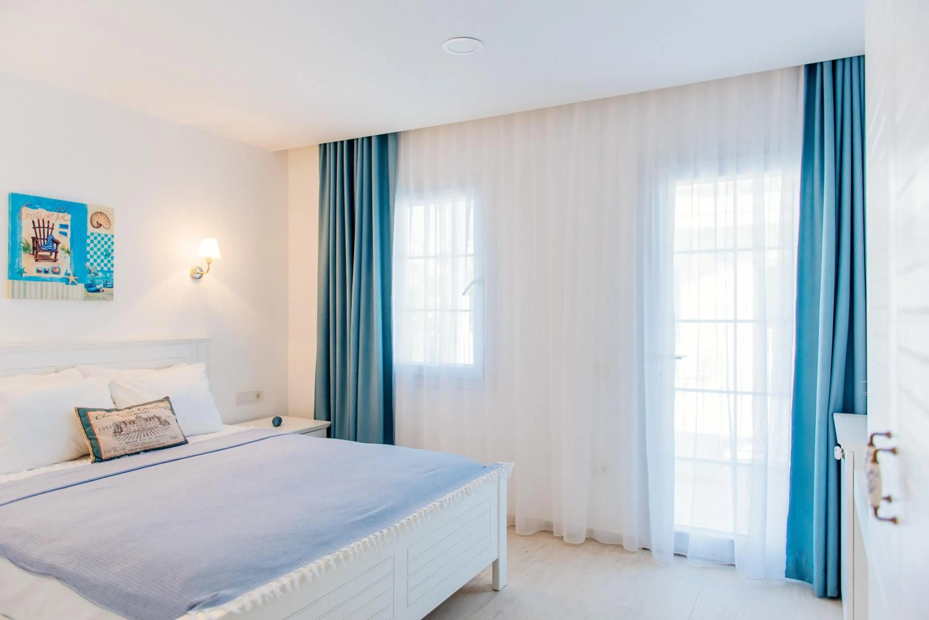 Photo of the whole room, Bed in Via Farilya Hotel