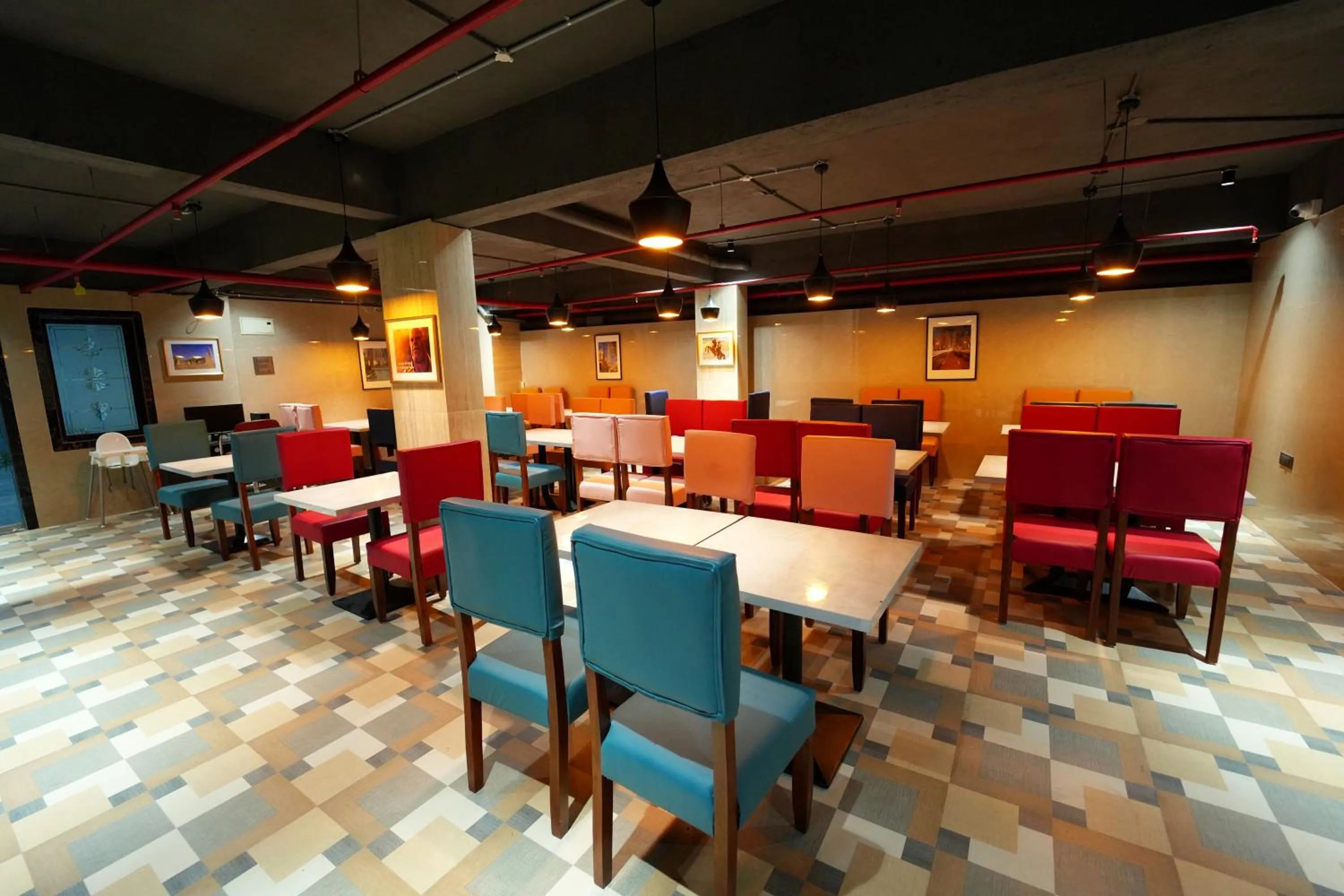 Restaurant/places to eat in Mevid Hotels