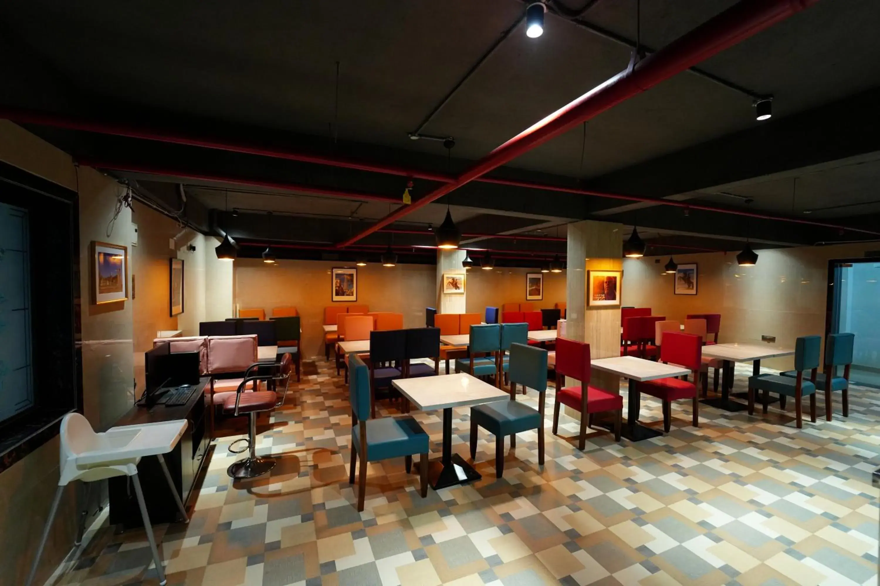 Restaurant/places to eat in Mevid Hotels Restaurant/places to eat in Mevid Hotels