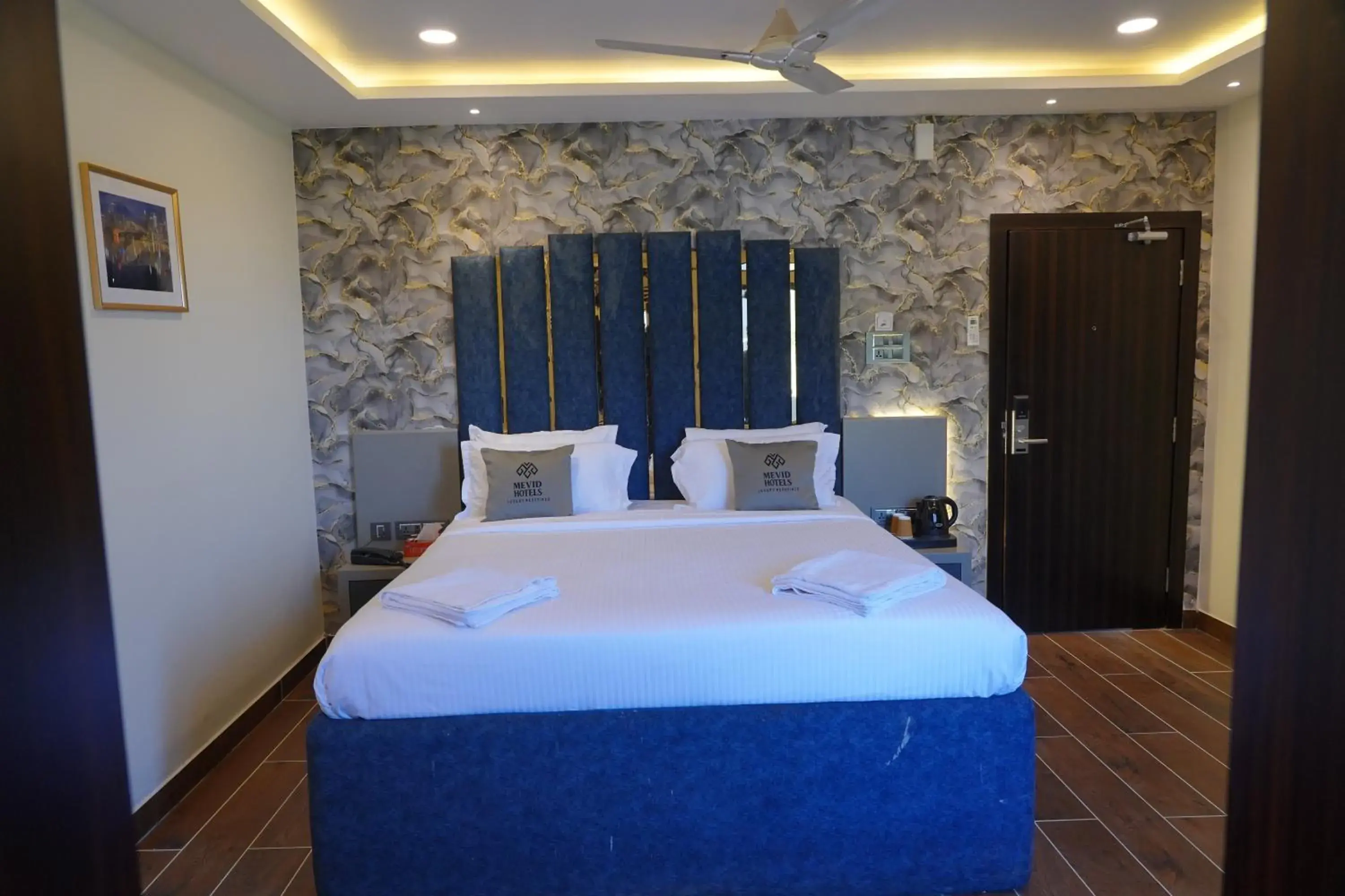 Photo of the whole room, Bed in Mevid Hotels Photo of the whole room, Bed in Mevid Hotels