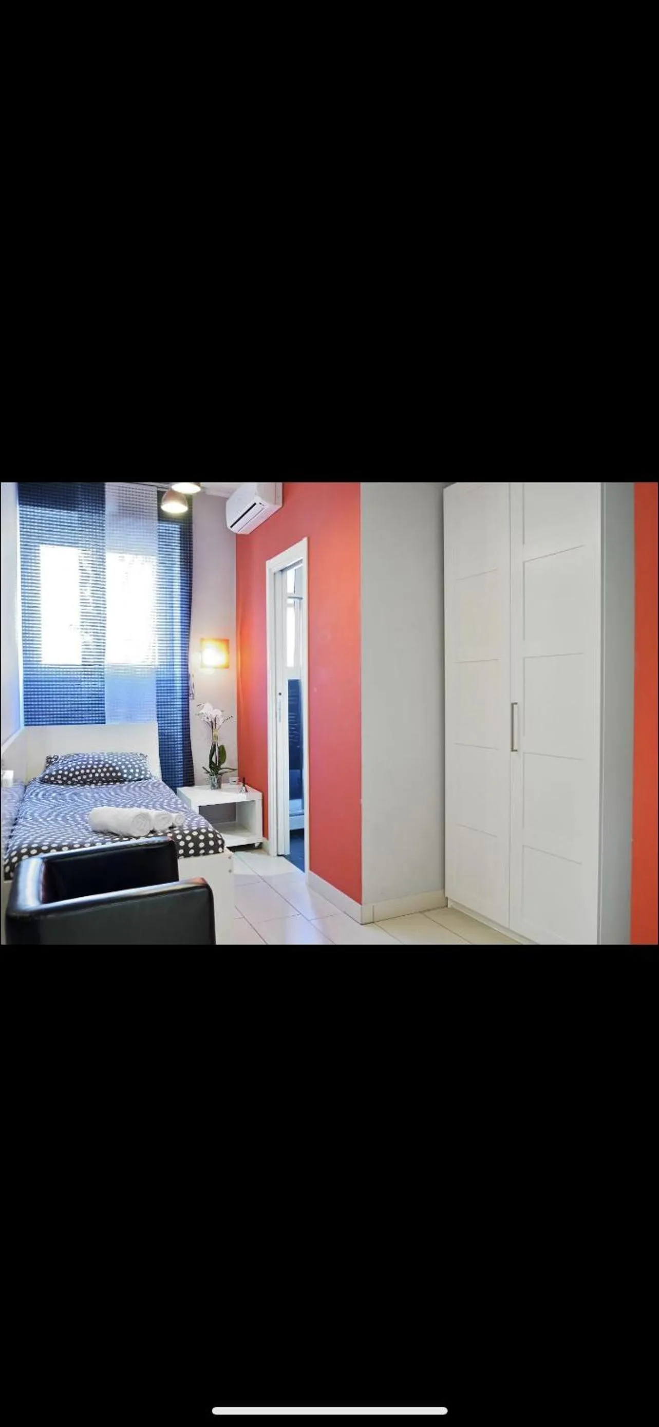 Bedroom in Black & White G&G