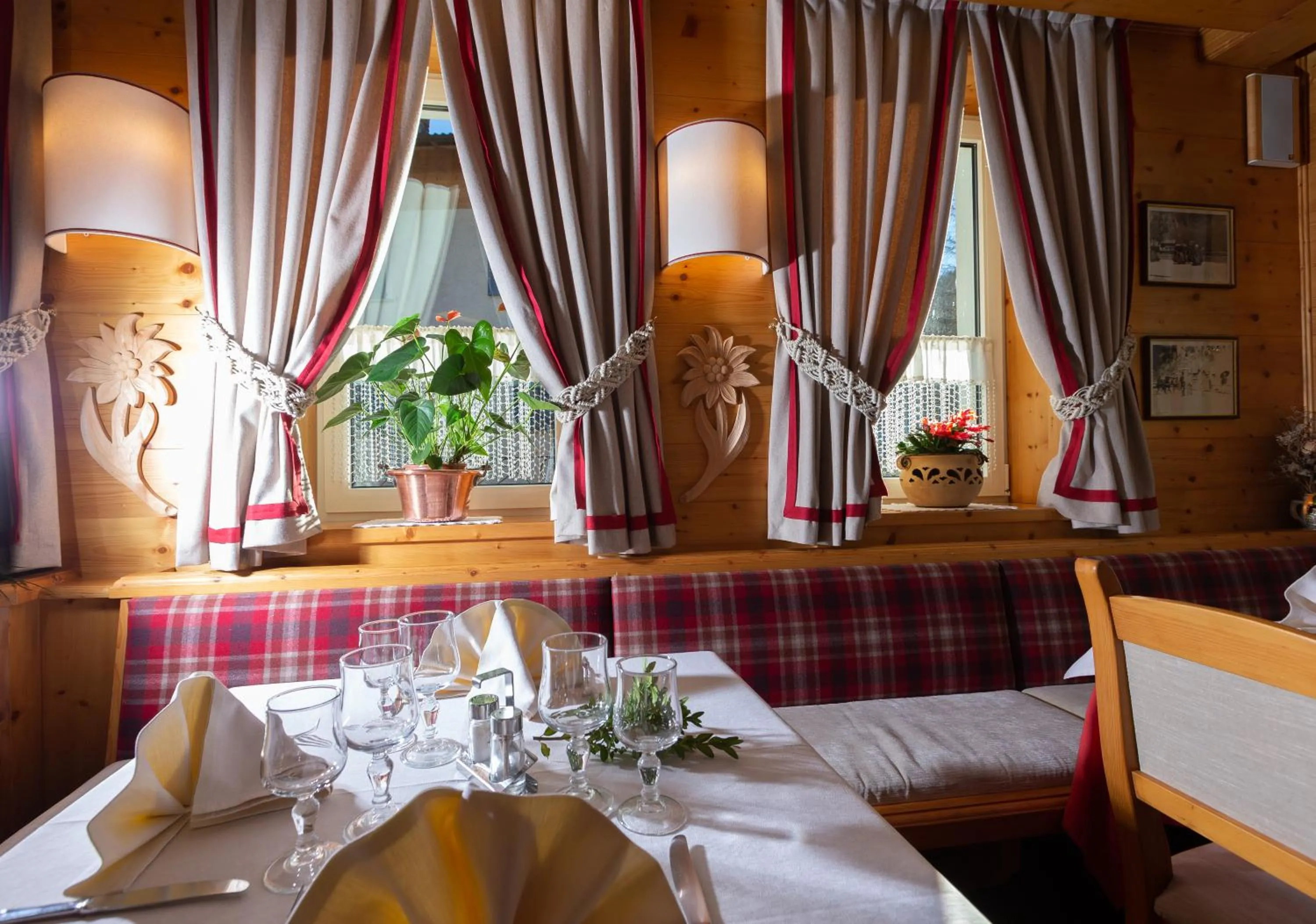 Hotel I Rododendri