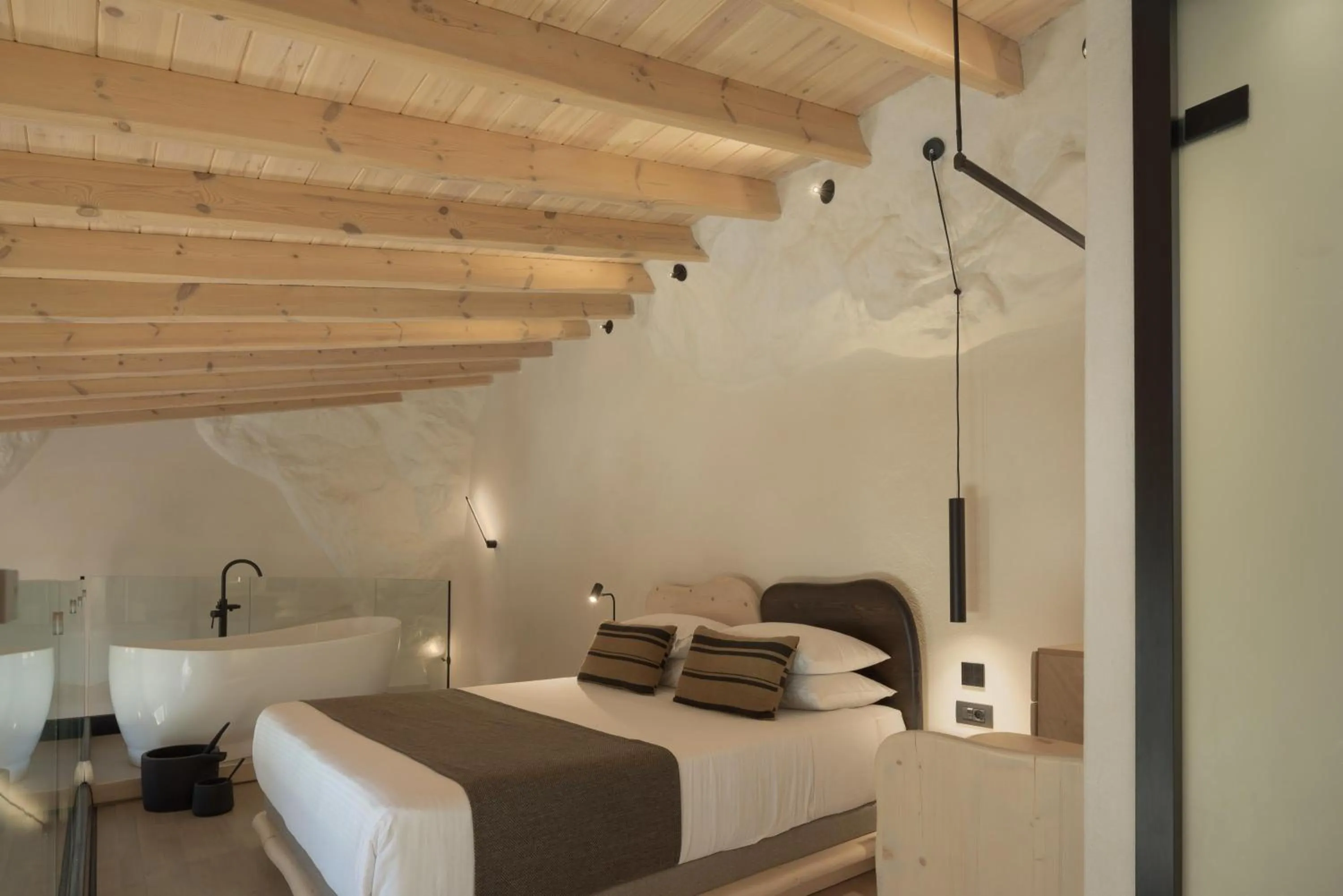 Photo of the whole room, Bed in Manili Boutique Suites & Villas