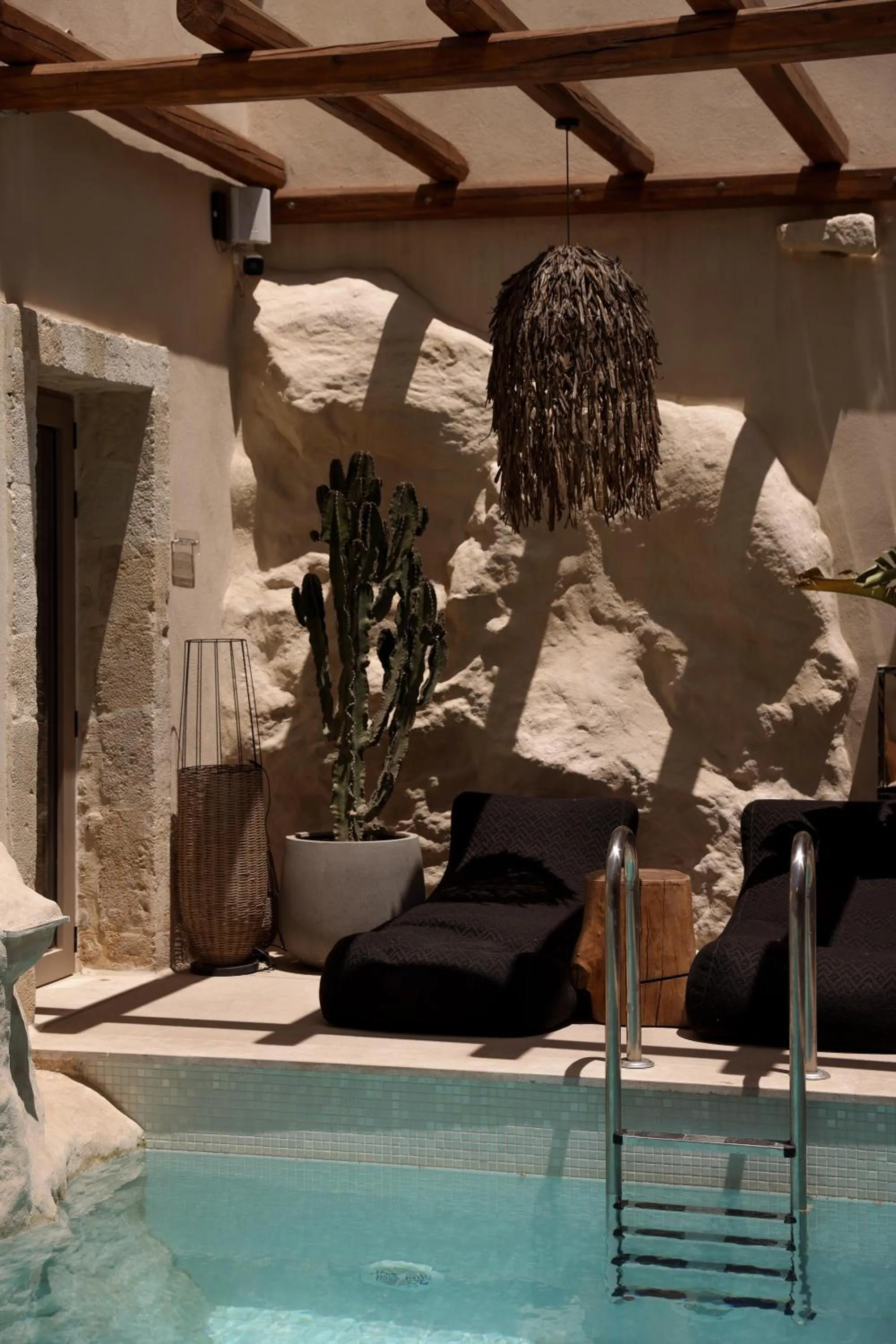 Lobby or reception in Manili Boutique Suites & Villas