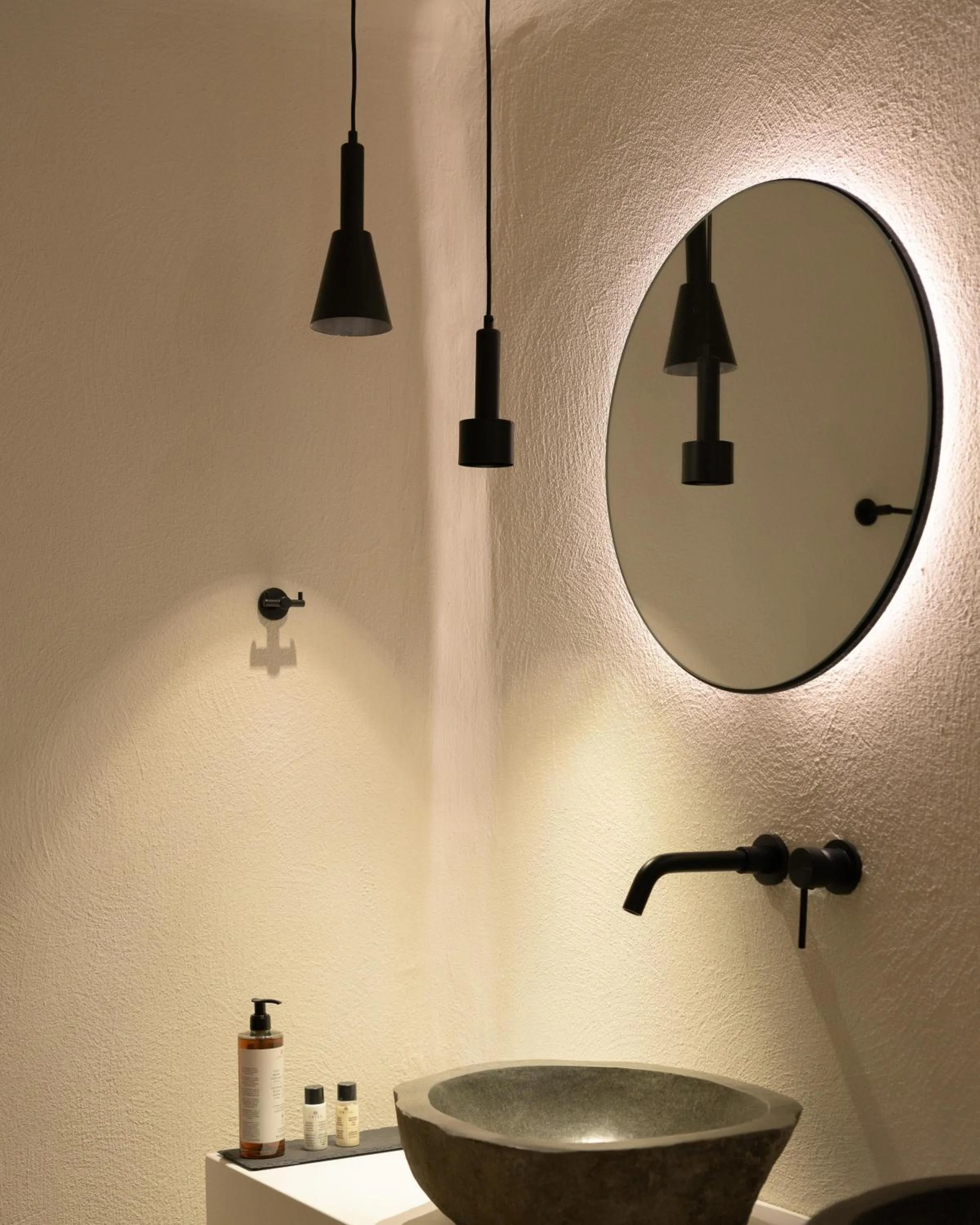 Bathroom in Manili Boutique Suites & Villas