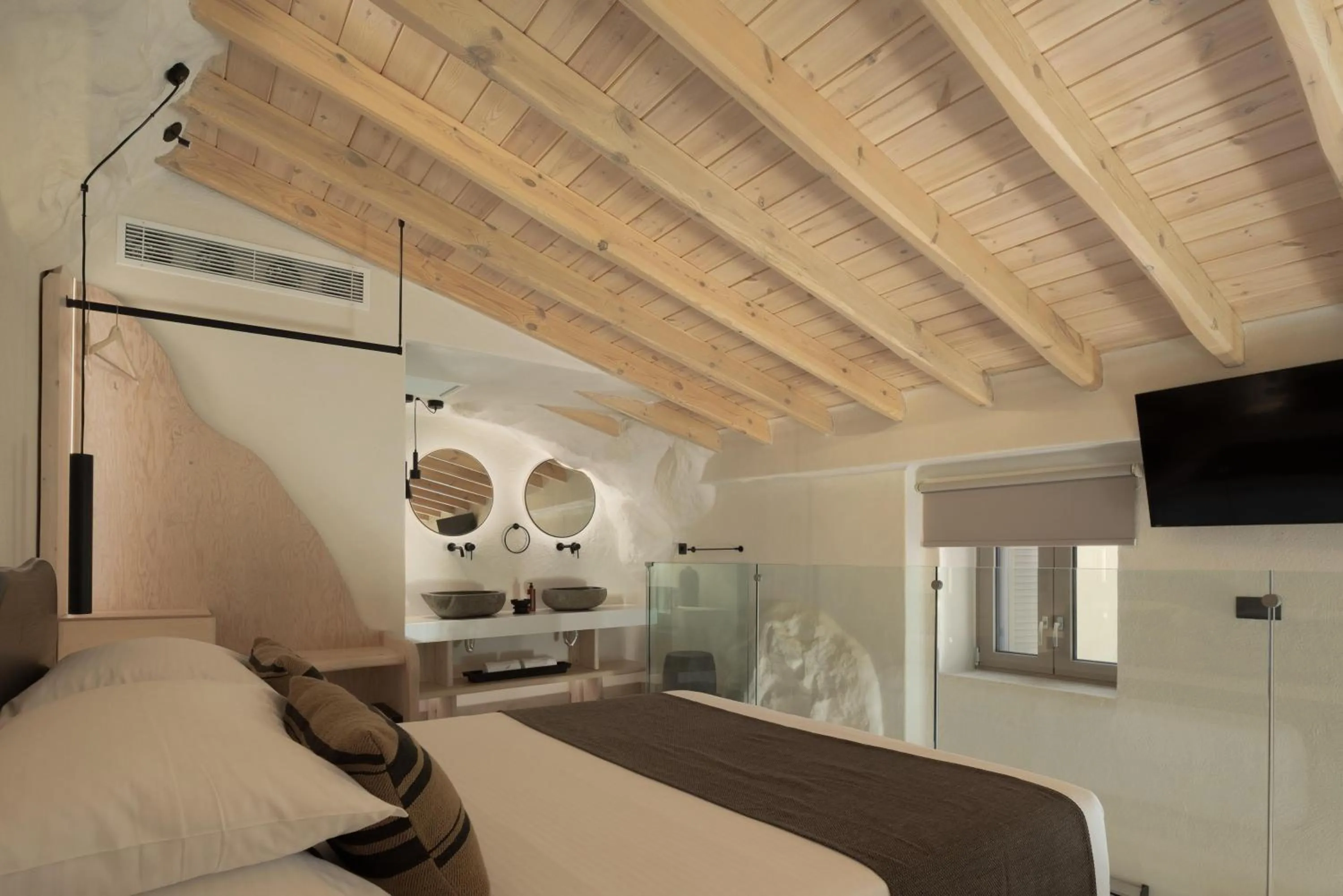 Photo of the whole room, Bed in Manili Boutique Suites & Villas