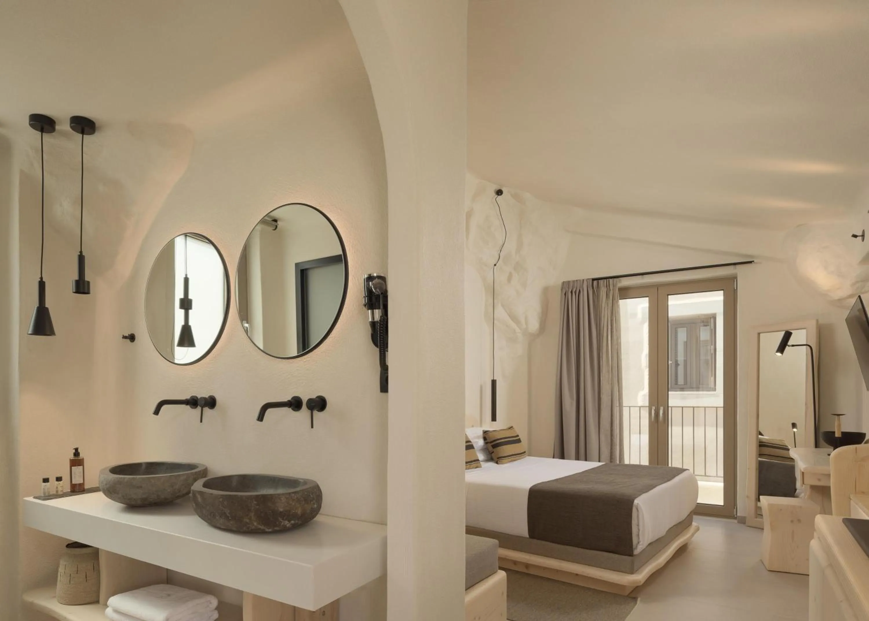 Bathroom, Bed in Manili Boutique Suites & Villas