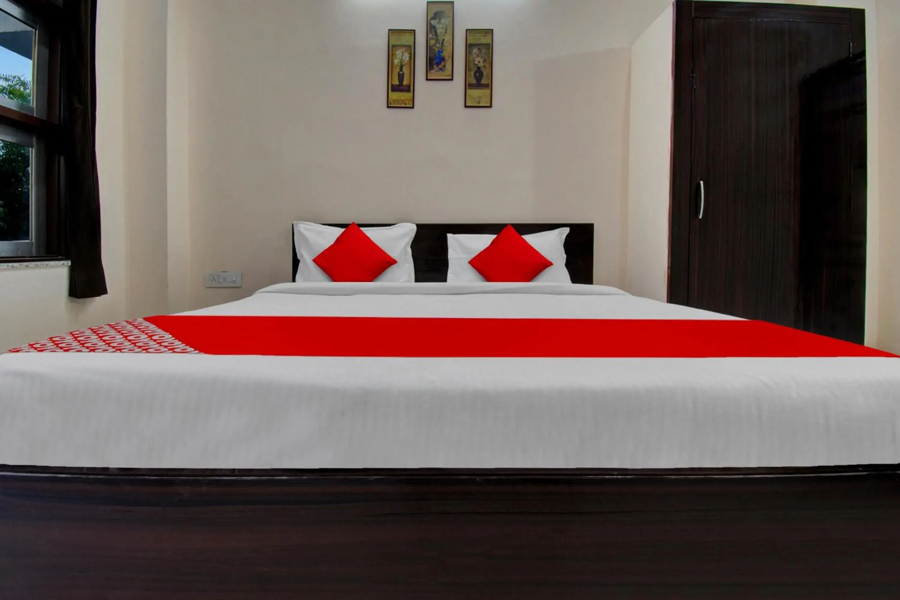 Bedroom, Bed in Hotel O Shree Shyam Palace Bedroom, Bed in Hotel O Shree Shyam Palace