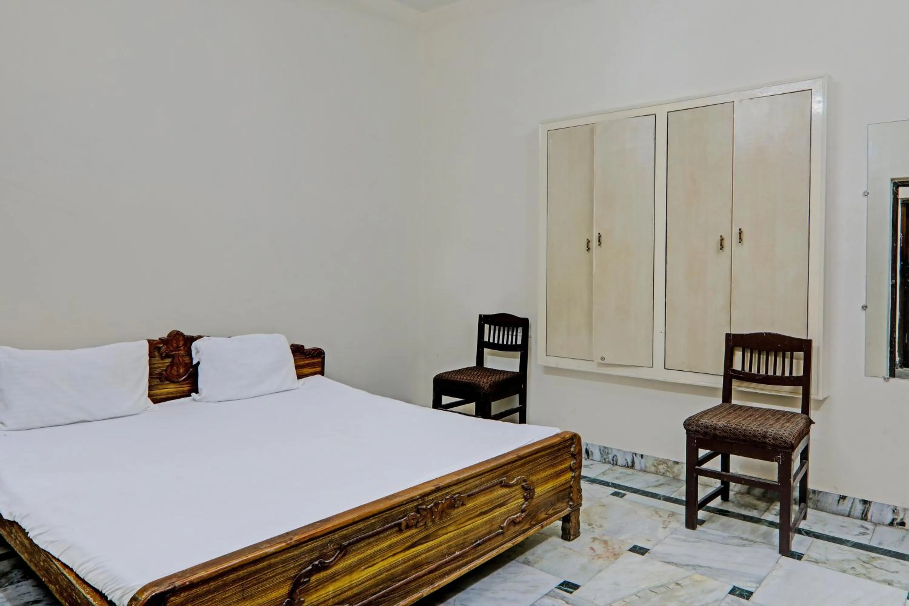 Bedroom in Hotel O PG ON GANGES