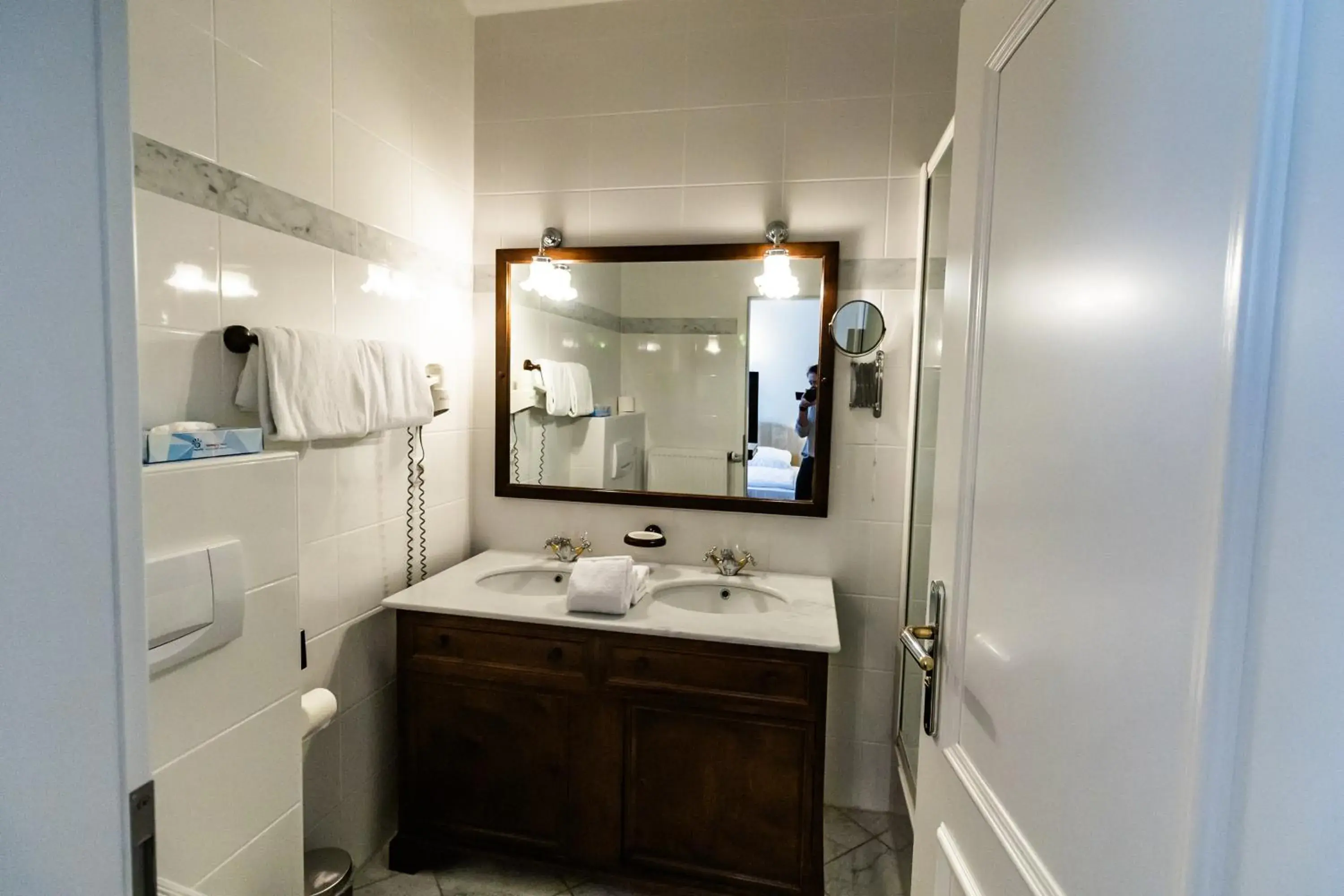 Double Room with Private Bathroom - single occupancy in Schloss Neckarbischofsheim Double Room with Private Bathroom - single occupancy in Schloss Neckarbischofsheim
