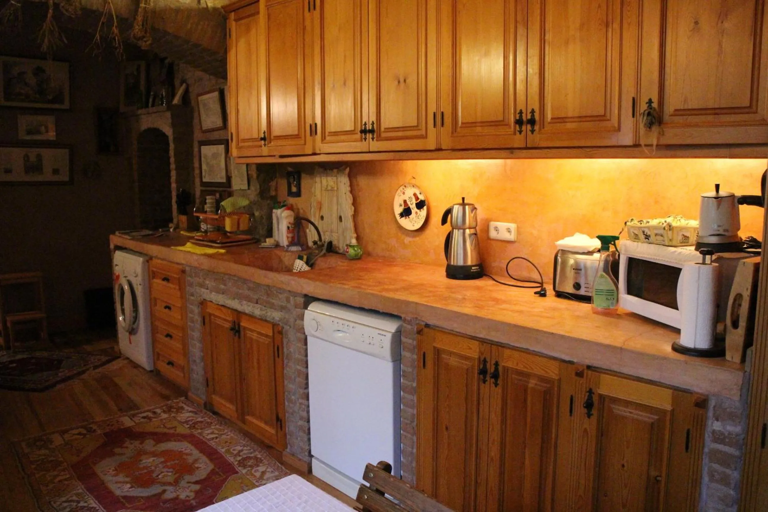 Kitchen or kitchenette in Stone House with Garden in Cunda/Ayvalik