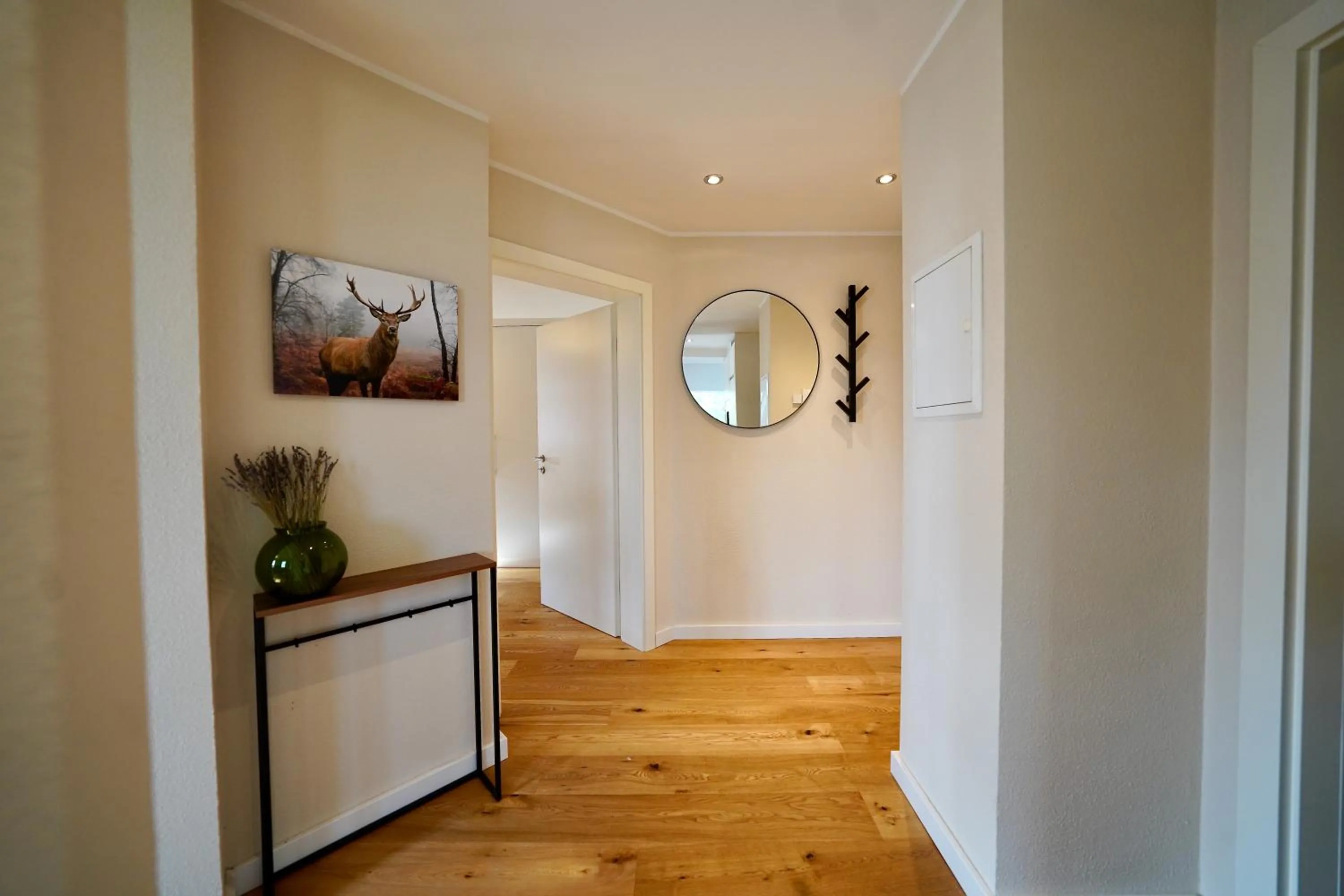 Decorative detail in EDLER WOHNRAUM Noble Stadtoase mit Boxspringbett, Kaffeevollautomat & Parkplatz