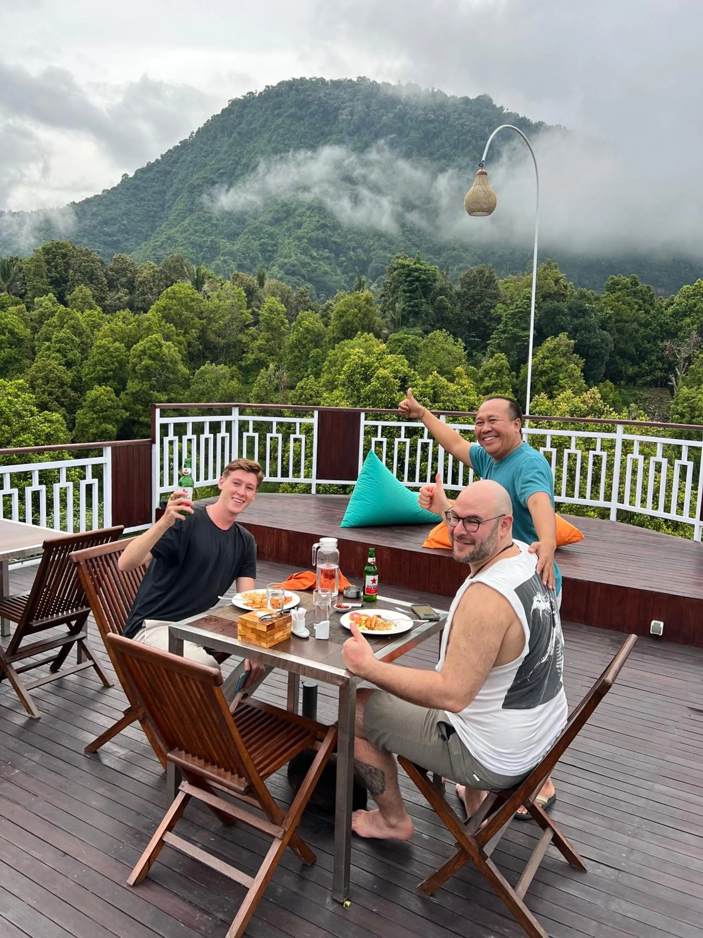 Restaurant/places to eat in Munduk Kupang Sekumpul Villa