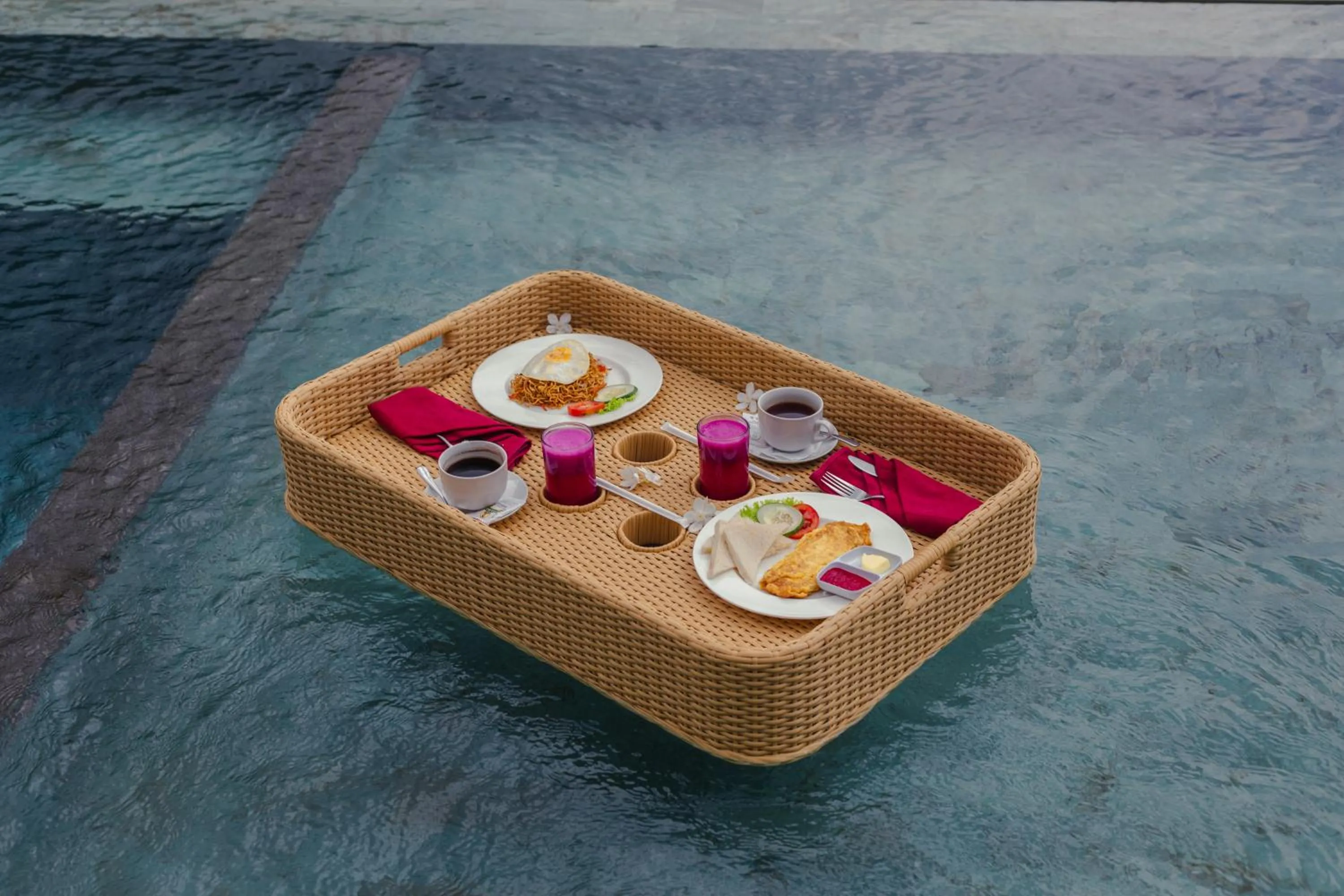 Food and drinks in Munduk Kupang Sekumpul Villa