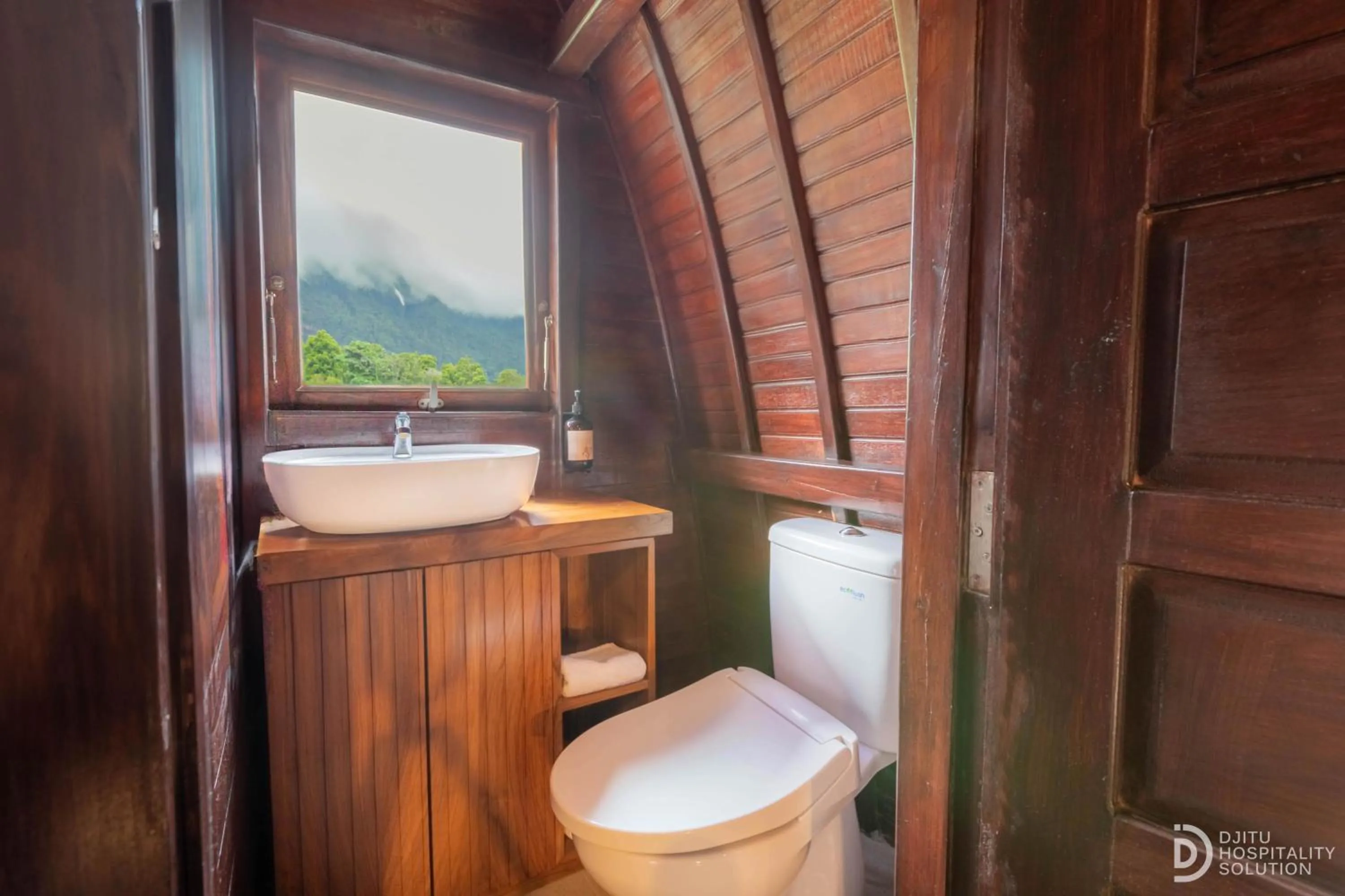 Bathroom in Munduk Kupang Sekumpul Villa