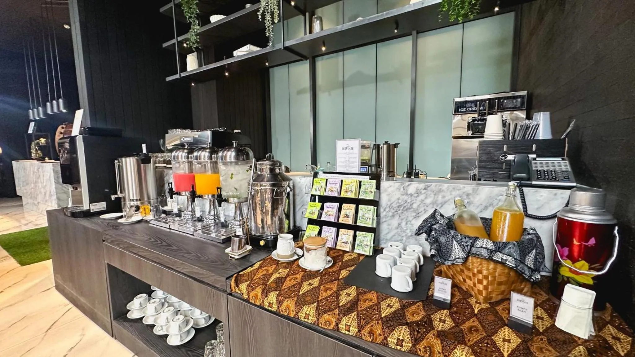 Breakfast in REZ Hotel Semarang