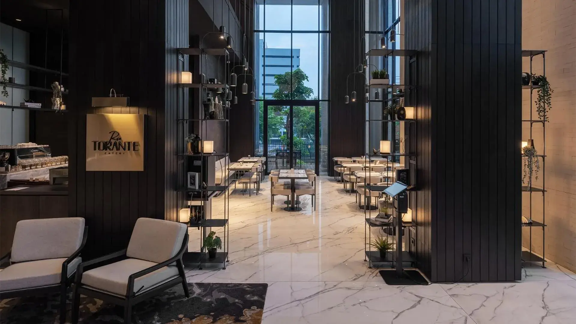 Restaurant/places to eat in REZ Hotel Semarang Restaurant/places to eat in REZ Hotel Semarang