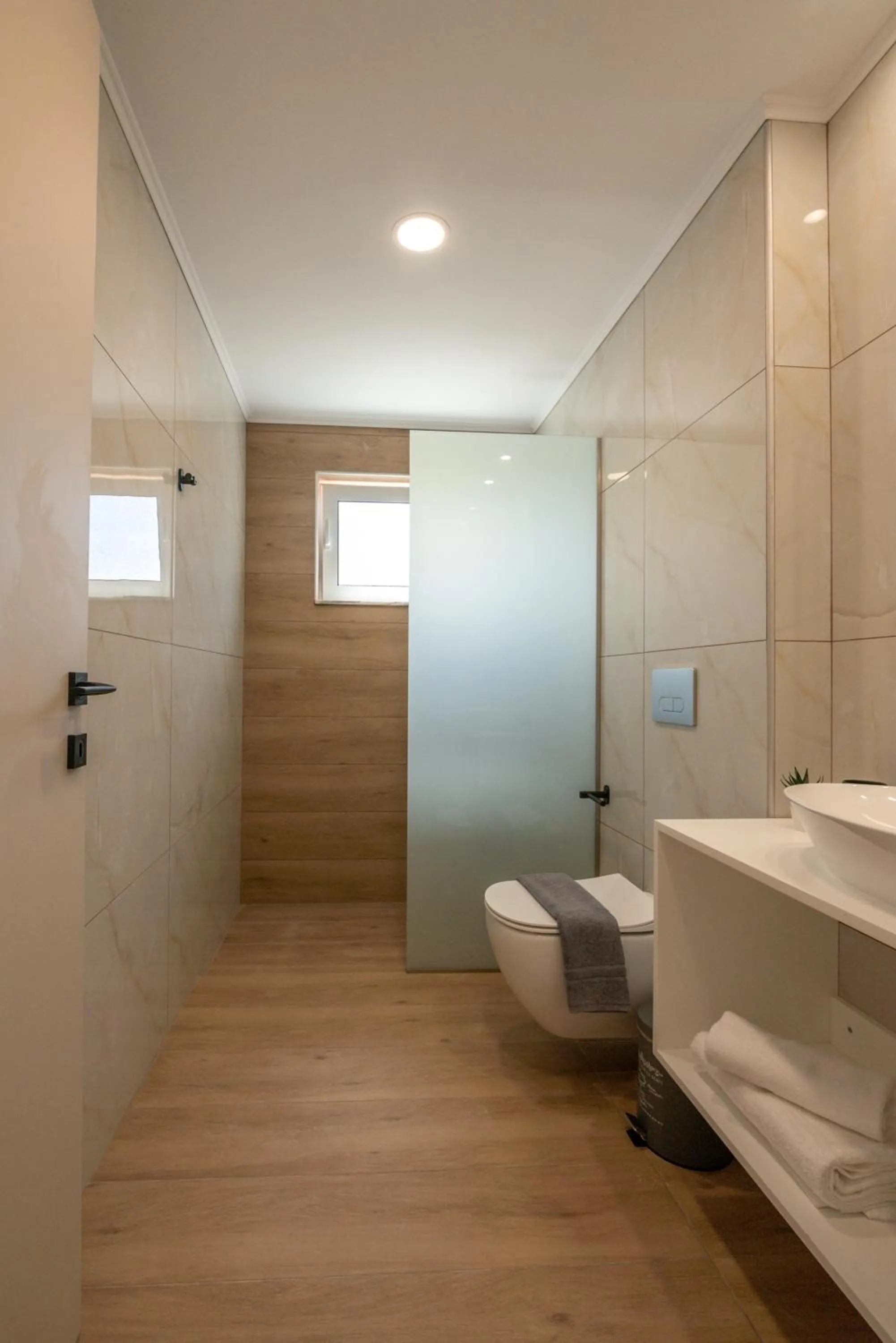 Lysithea Apartments - brand new, stylish & central