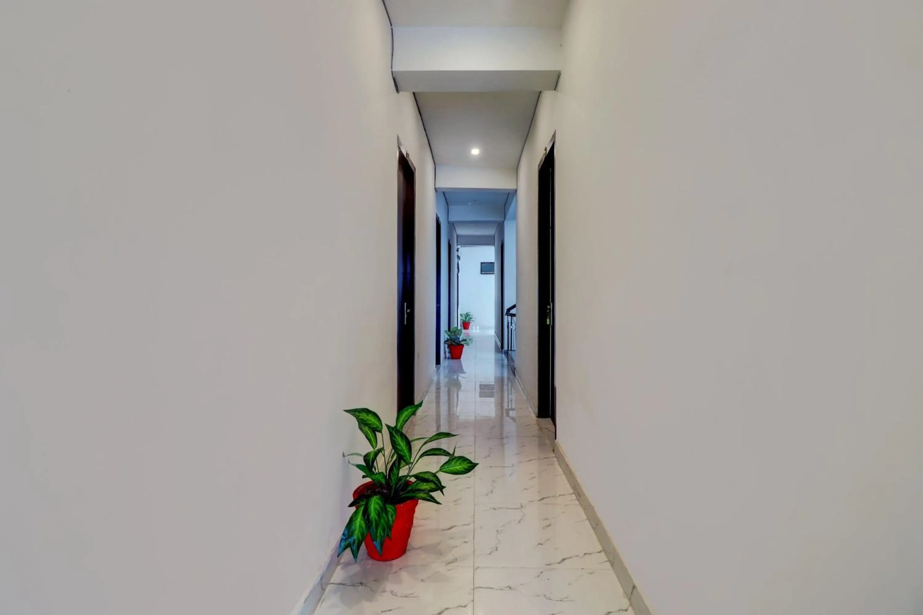 Lobby or reception in Itsy Hotels Om Pushp Residency