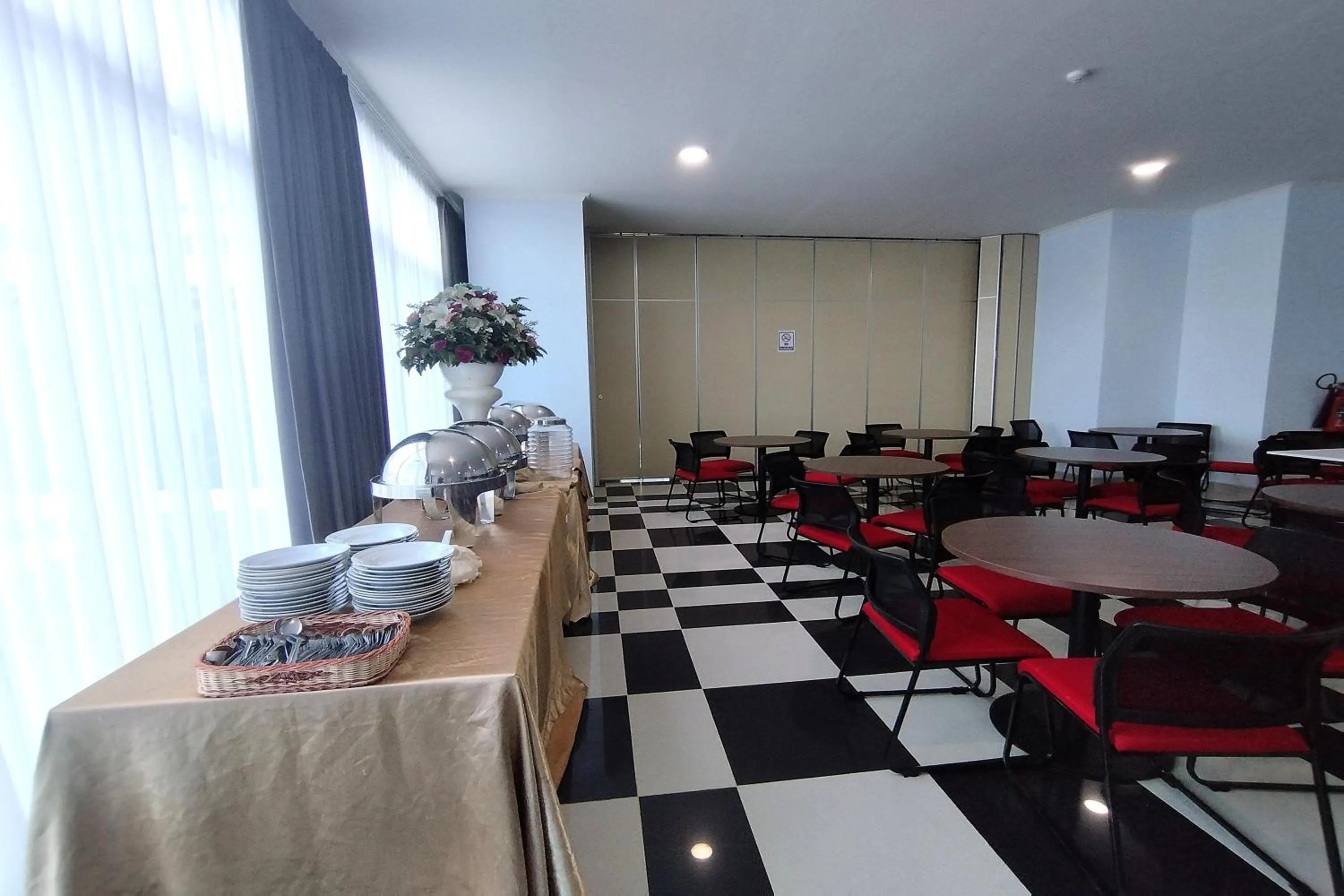 Restaurant/places to eat in Hotel Sutha Inn Syariah
