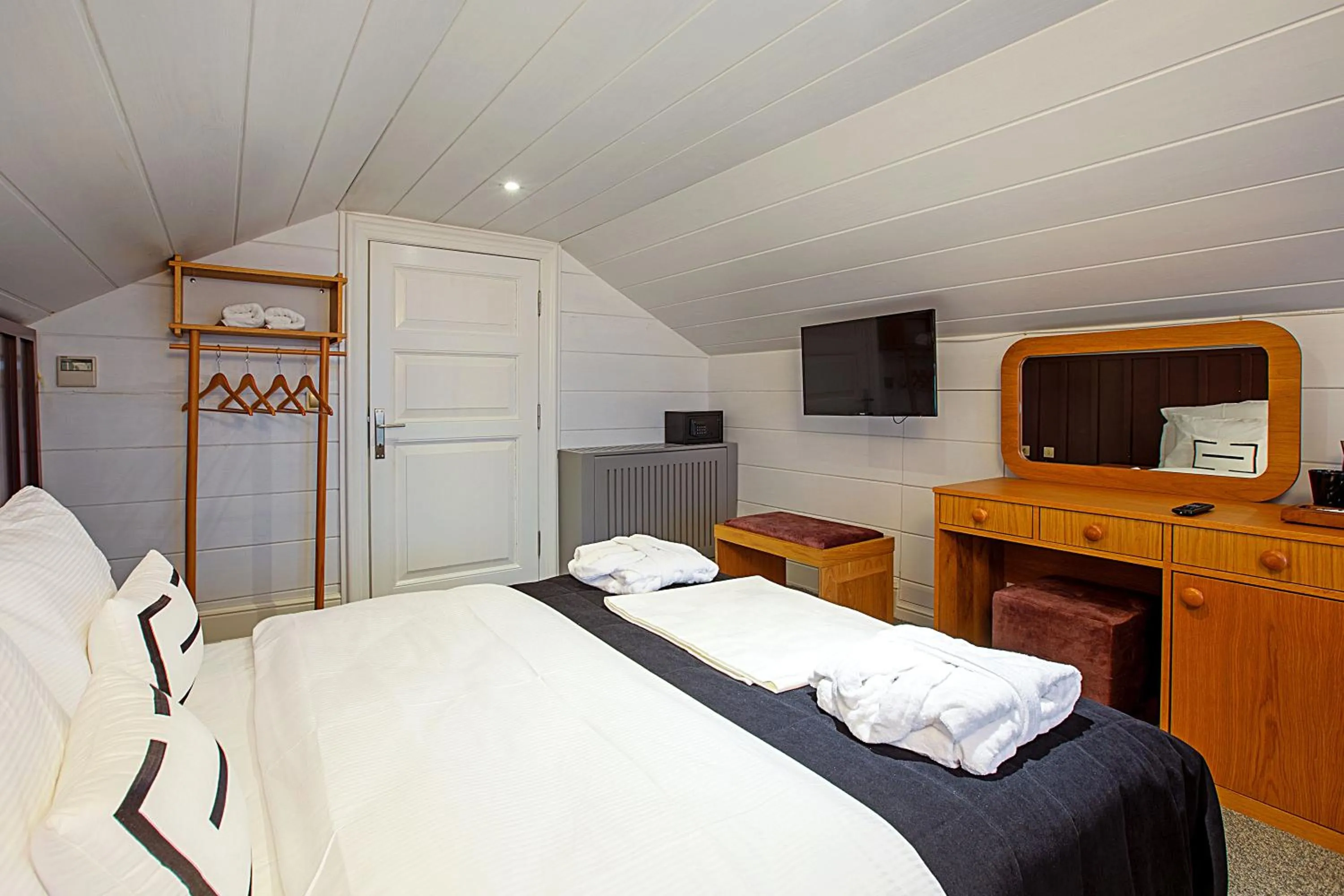 Bedroom, Bed in Mansion Miliá