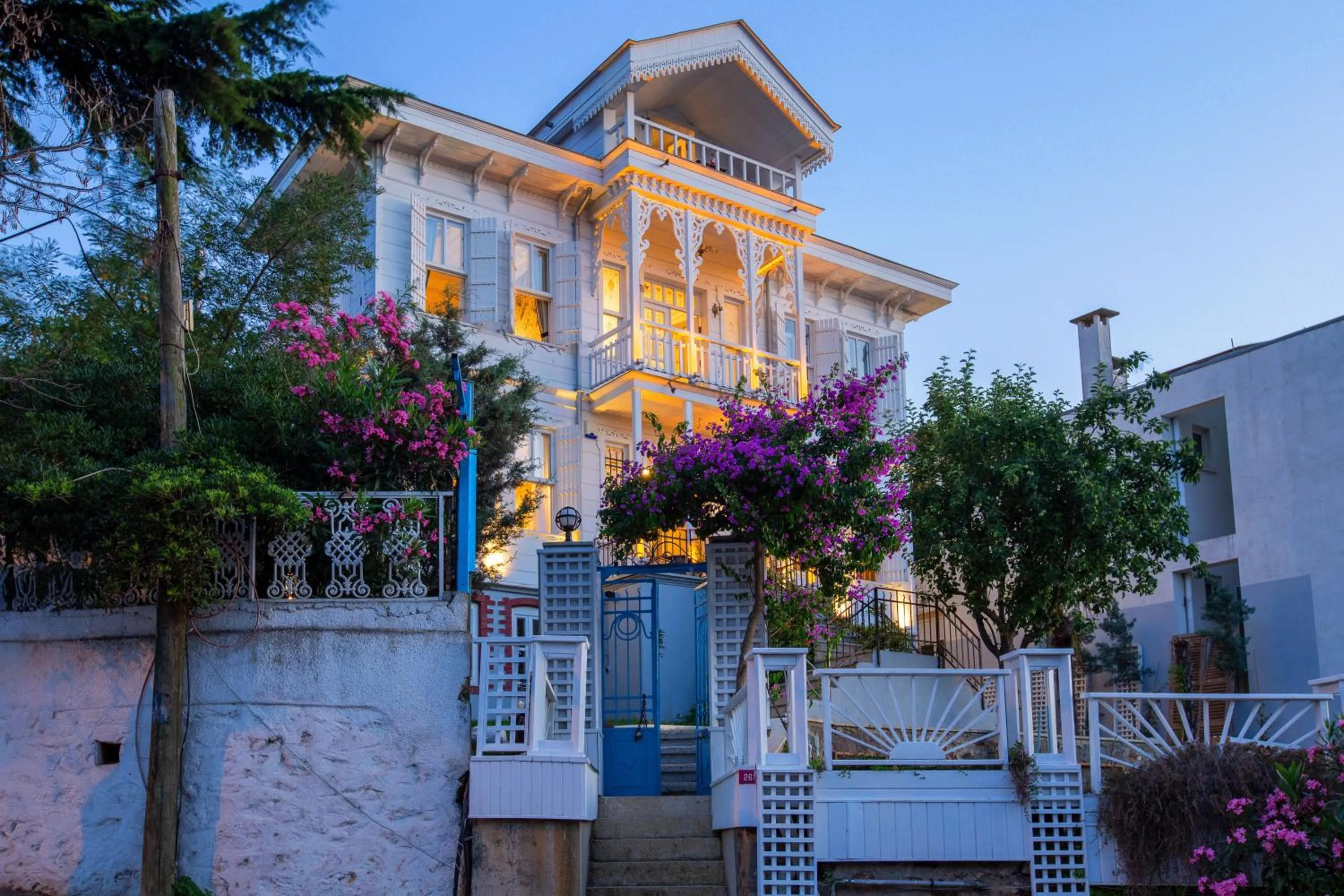 Property building in Mansion Miliá