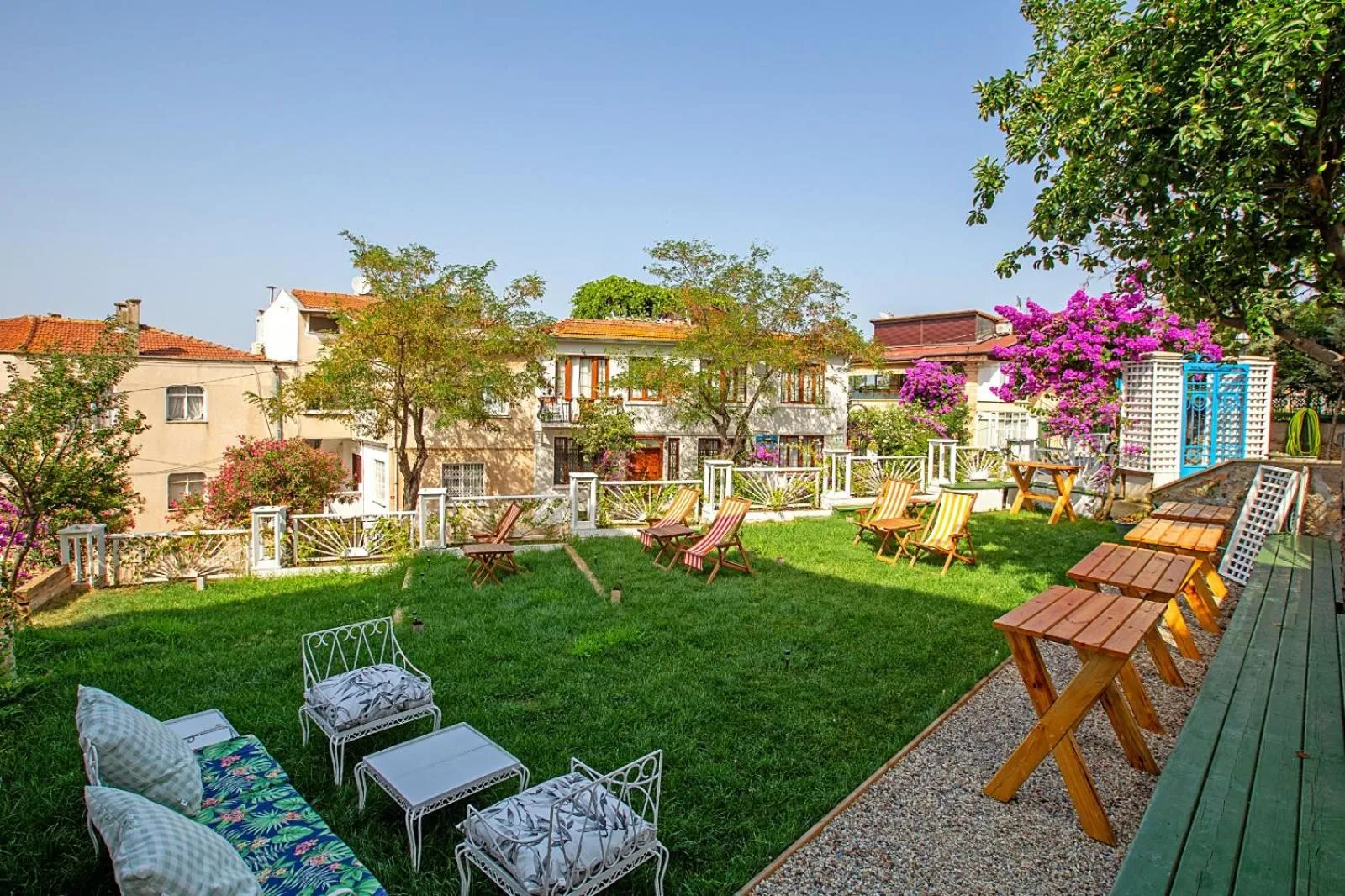 Spring in Mansion Miliá