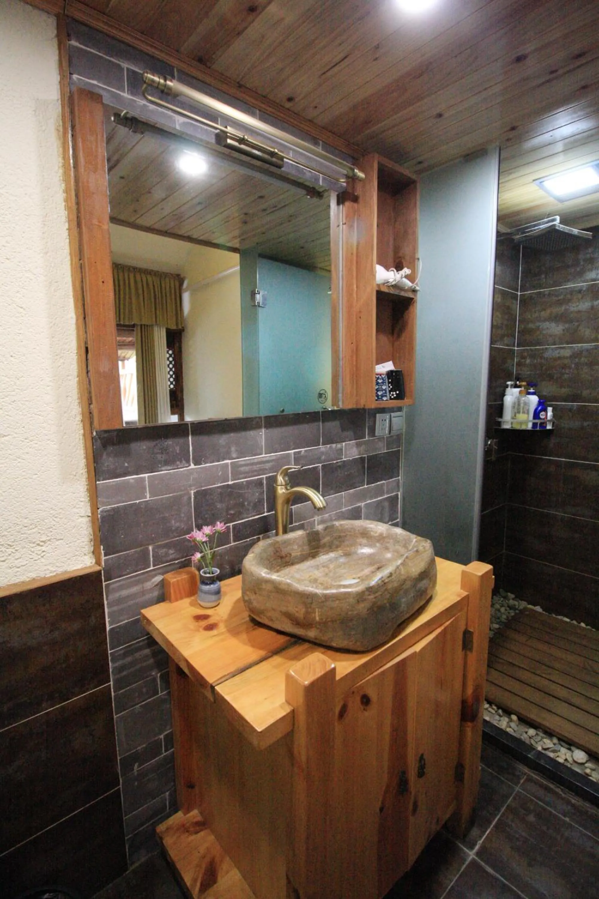 Shower in Cabin 7 Inn