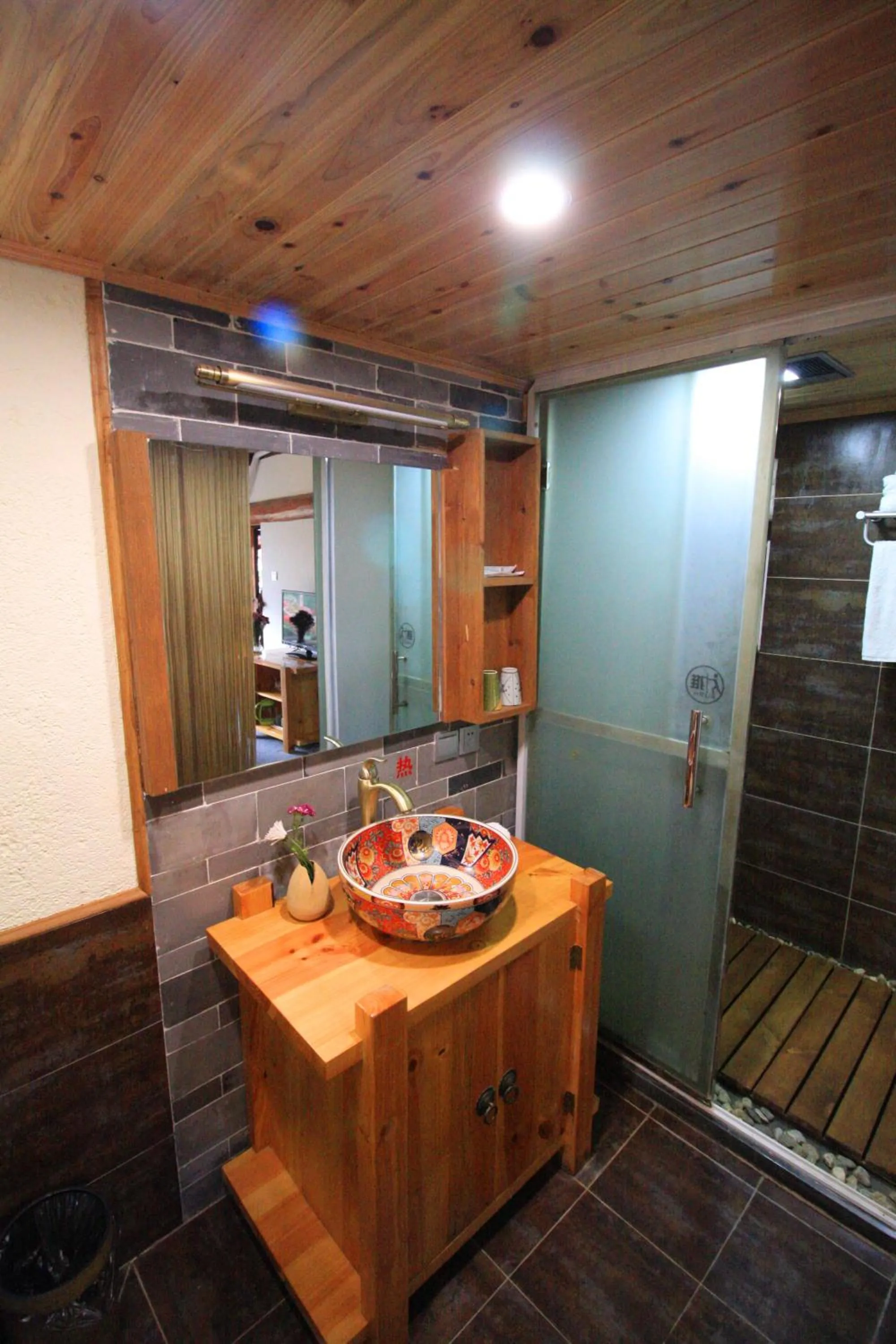 Shower in Cabin 7 Inn