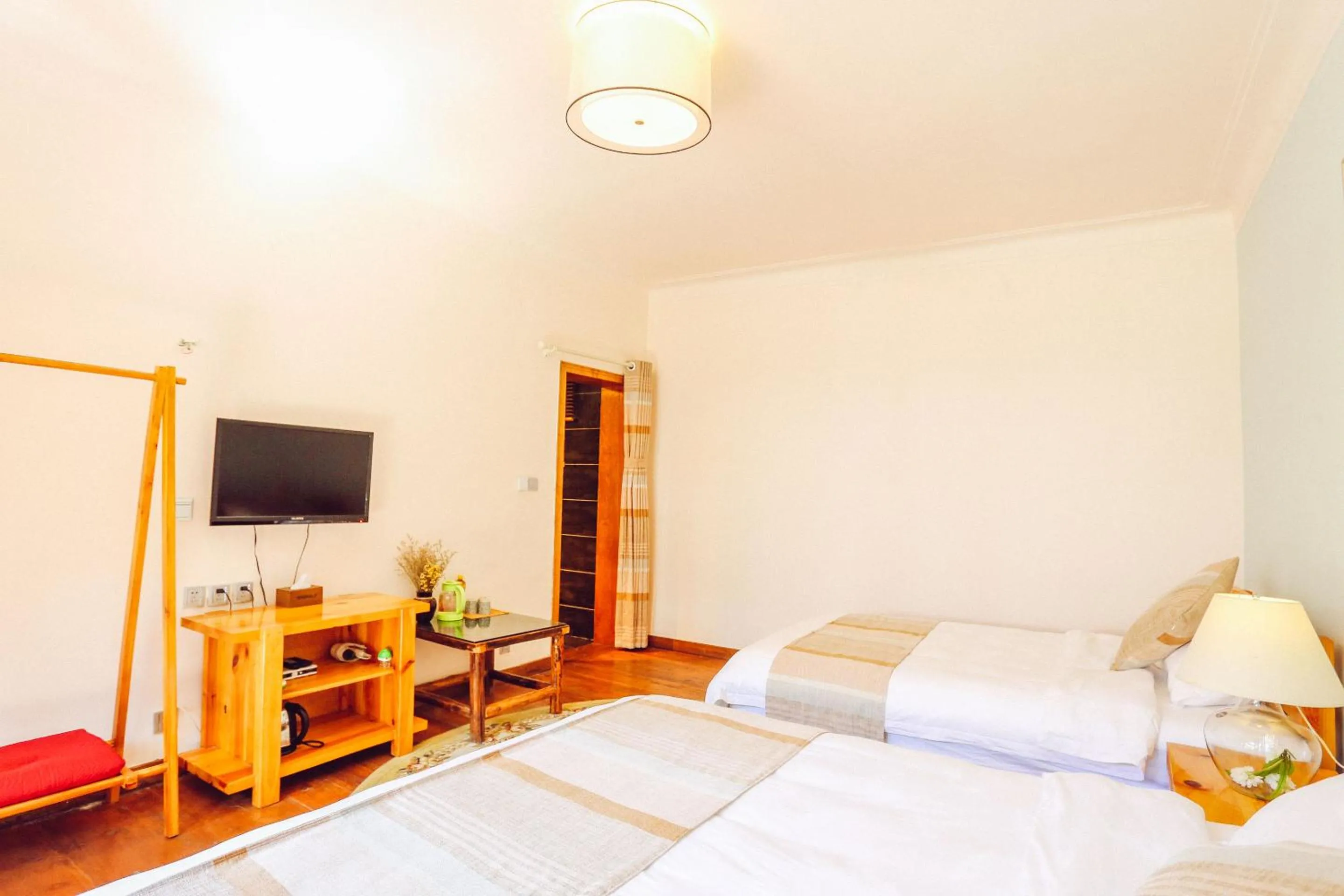 bunk bed, Bed in Cabin 7 Inn