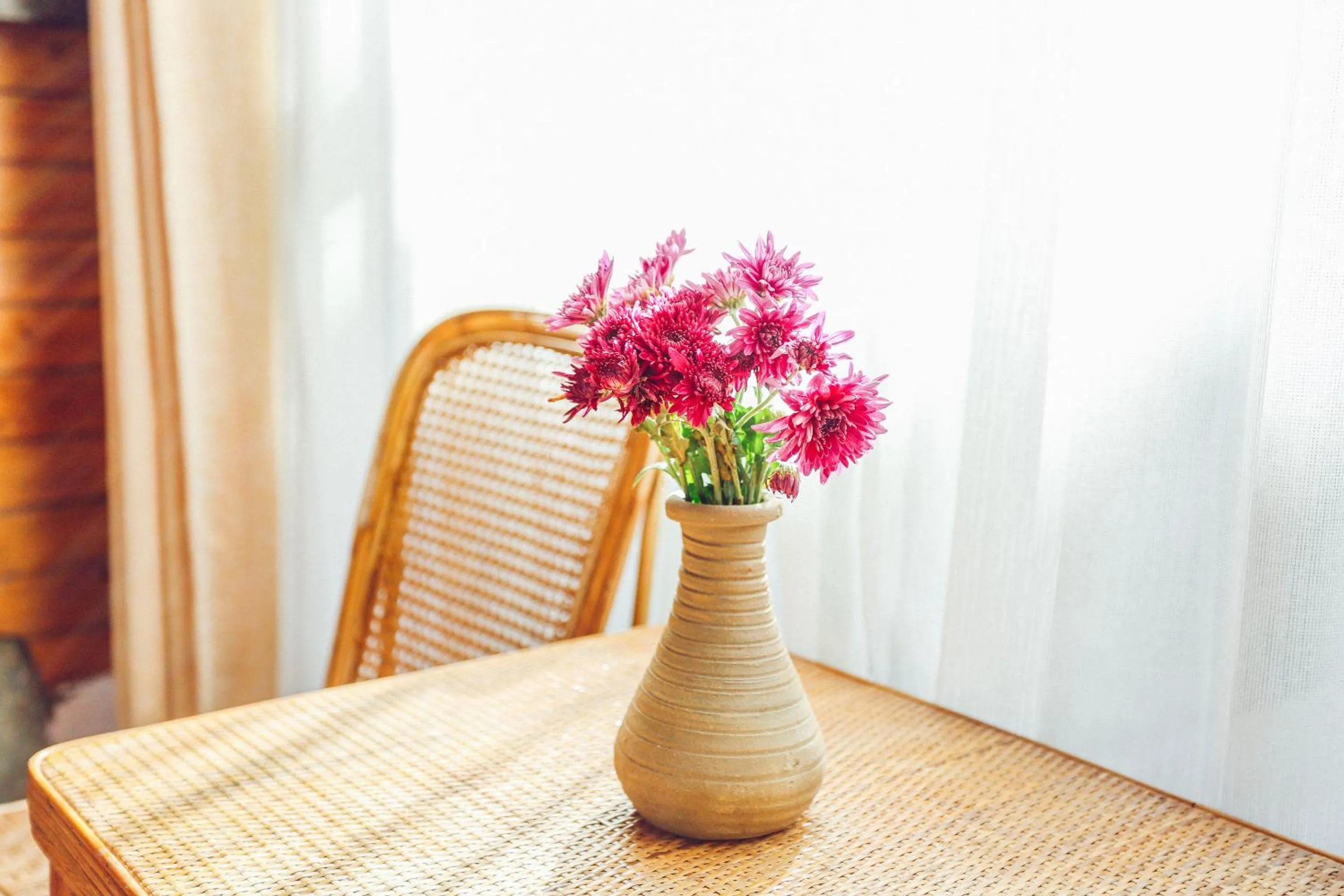 Decorative detail in Cabin 7 Inn