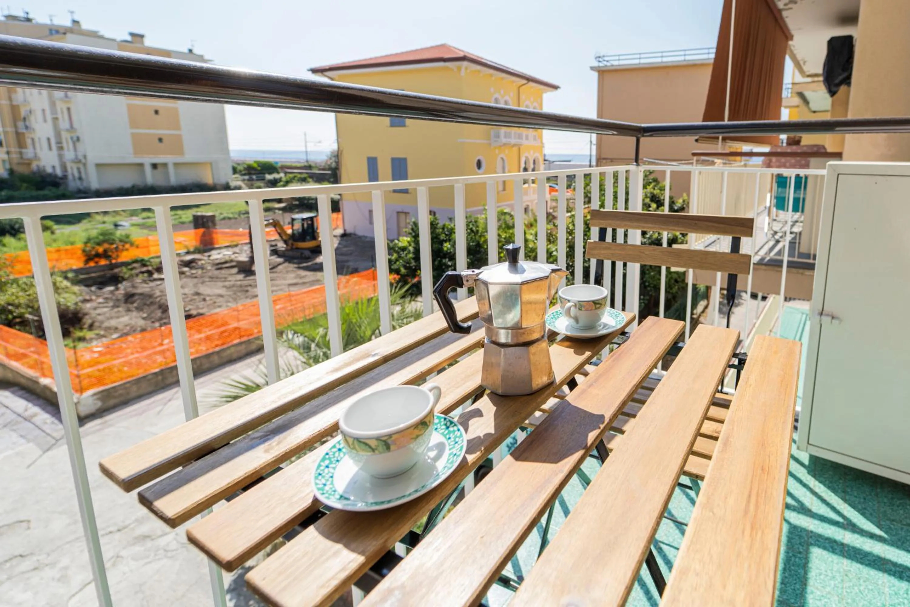 Balcony/Terrace in 194 - A casa di Andrea, Cavi di Lavagna a soli 80metri dal mare - PARCHEGGIO PRIVATO SOLO PER AUTO DI DIMENSIONI RIDOTTE O MOTO
