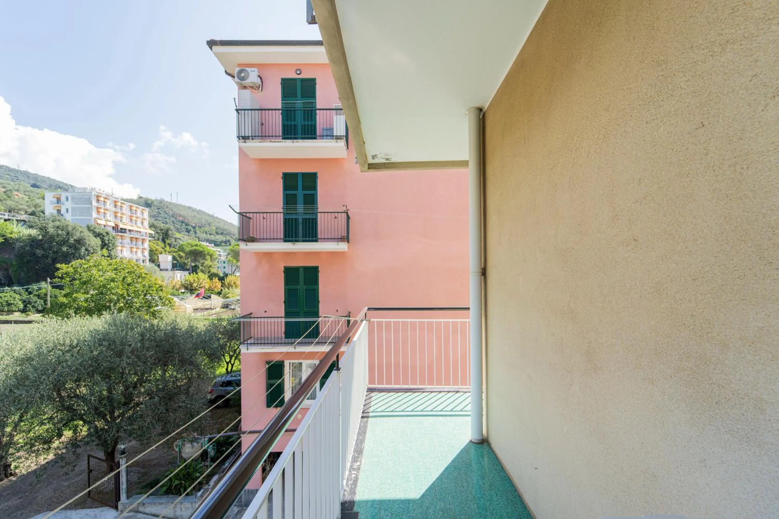 Balcony/Terrace in 194 - A casa di Andrea, Cavi di Lavagna a soli 80metri dal mare - PARCHEGGIO PRIVATO SOLO PER AUTO DI DIMENSIONI RIDOTTE O MOTO