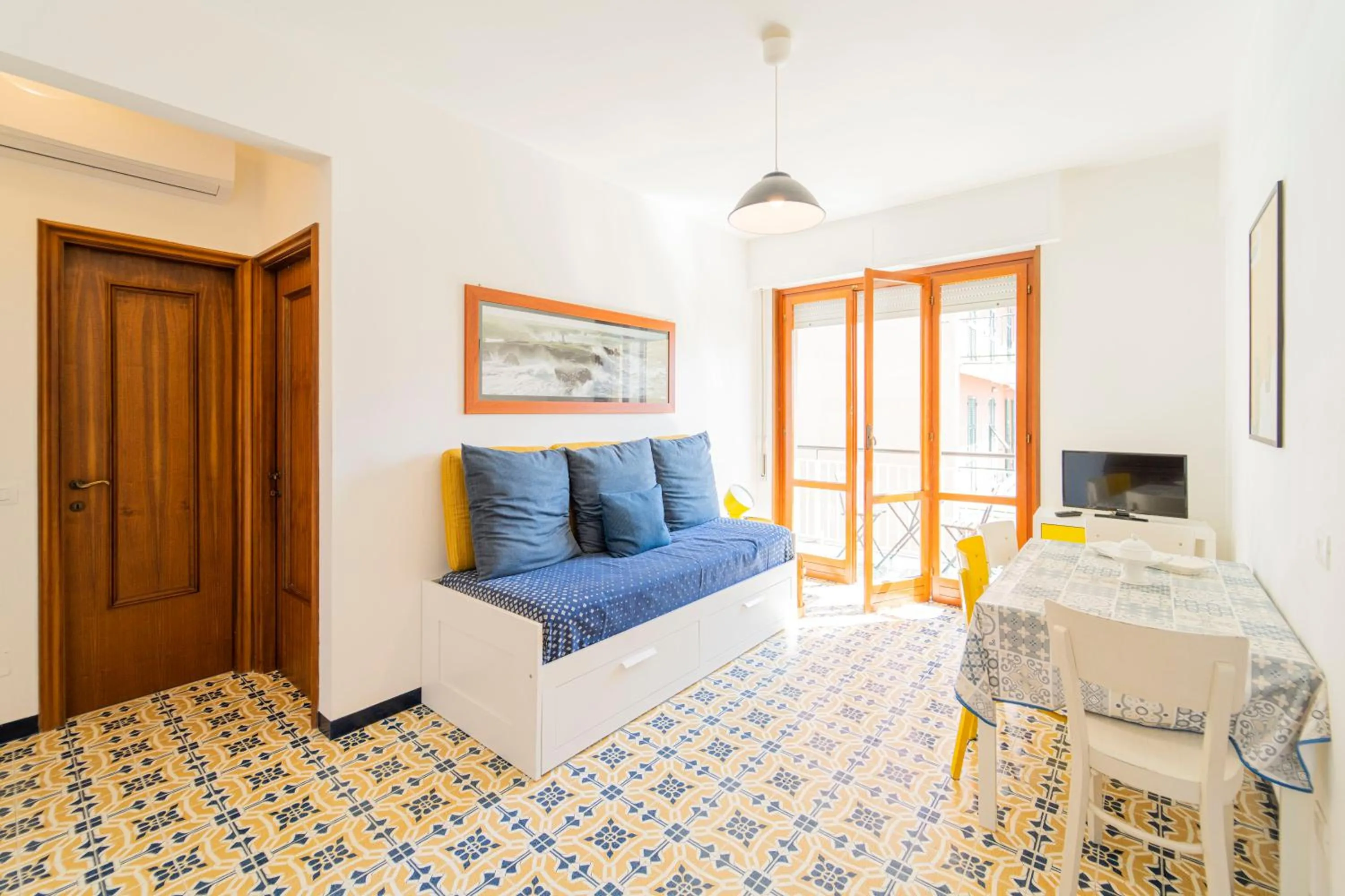 TV and multimedia, Bed in 194 - A casa di Andrea, Cavi di Lavagna a soli 80metri dal mare - PARCHEGGIO PRIVATO SOLO PER AUTO DI DIMENSIONI RIDOTTE O MOTO