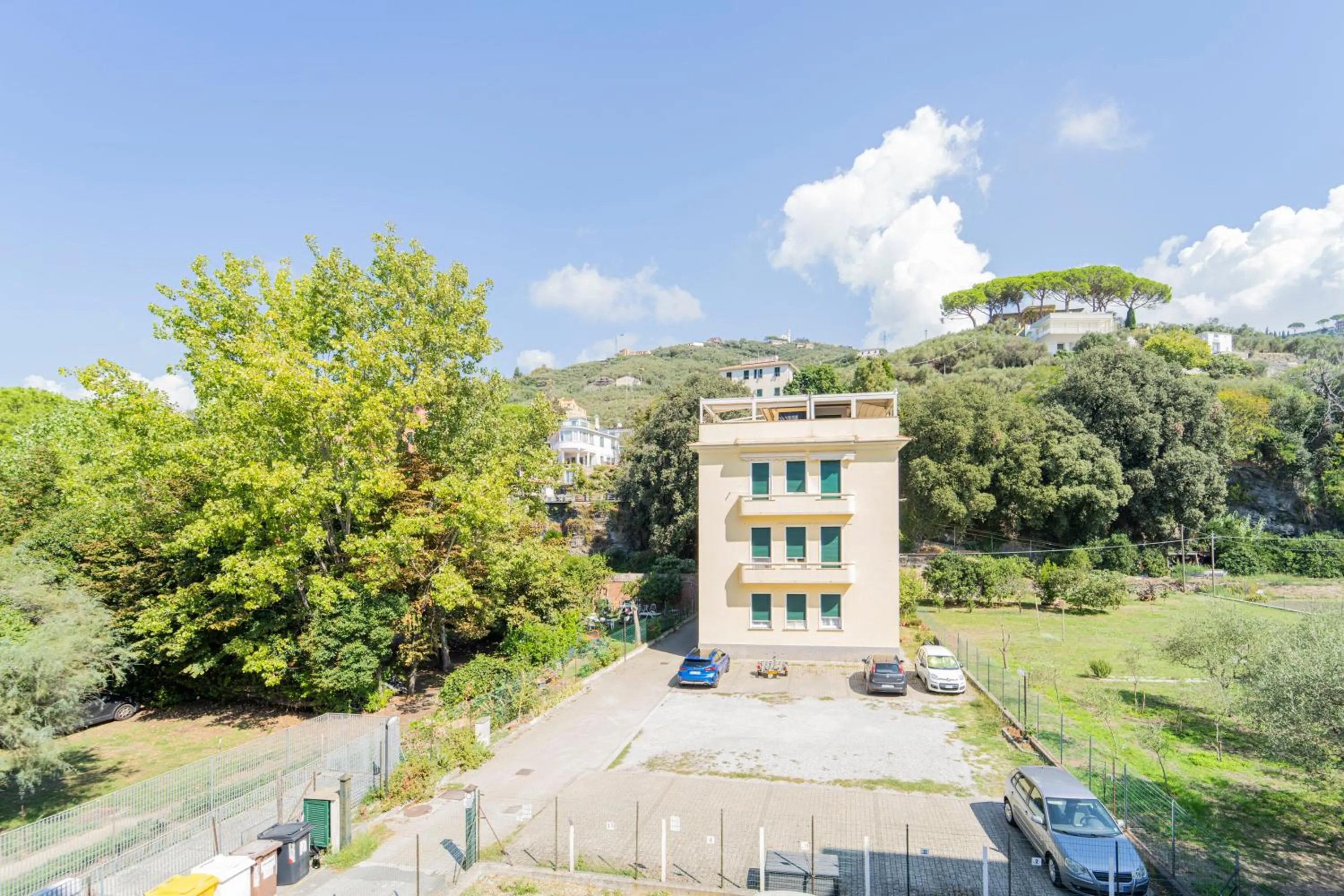 Neighbourhood in 194 - A casa di Andrea, Cavi di Lavagna a soli 80metri dal mare - PARCHEGGIO PRIVATO SOLO PER AUTO DI DIMENSIONI RIDOTTE O MOTO