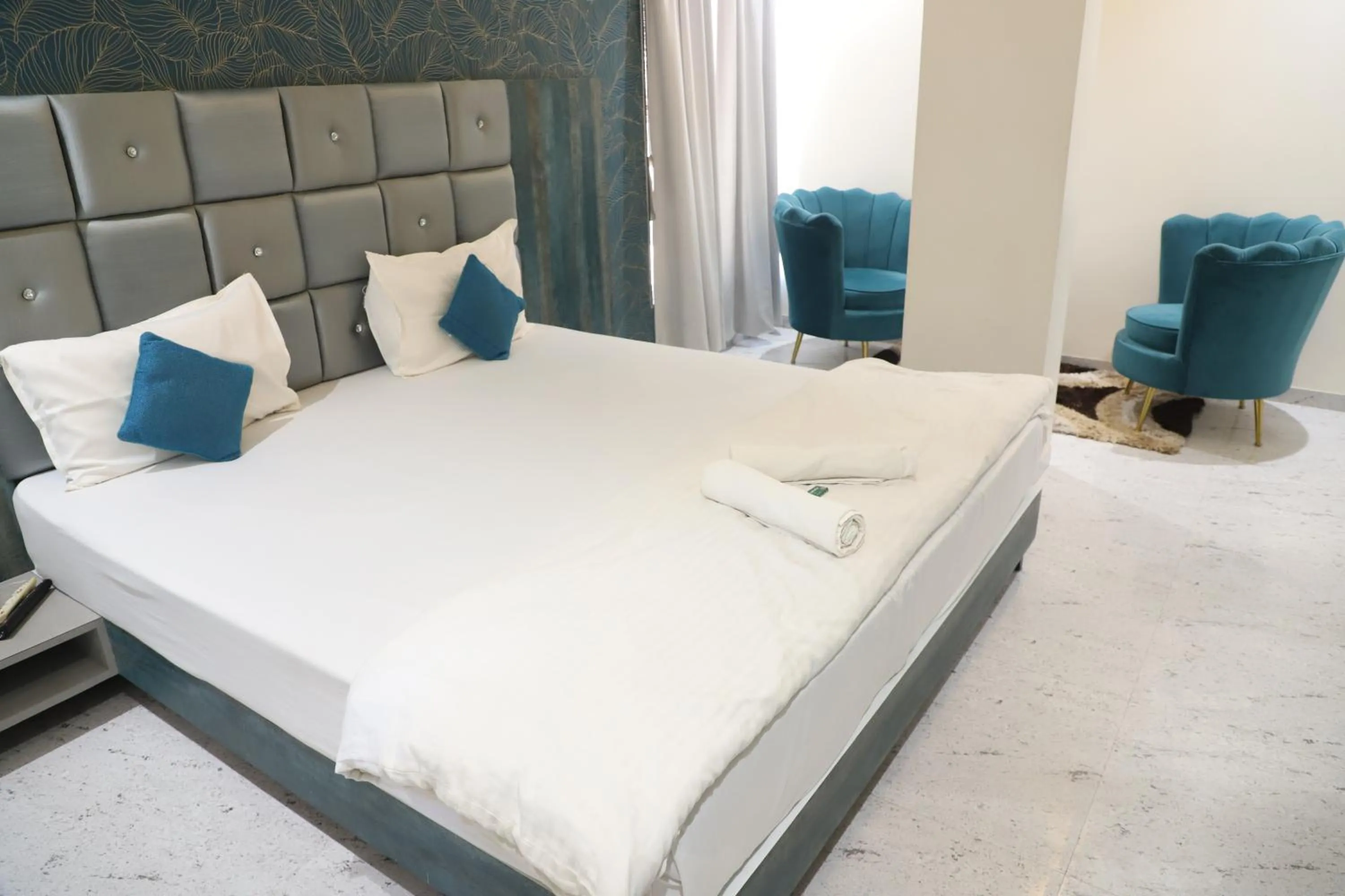 Bed in Dnyanprabha Executive