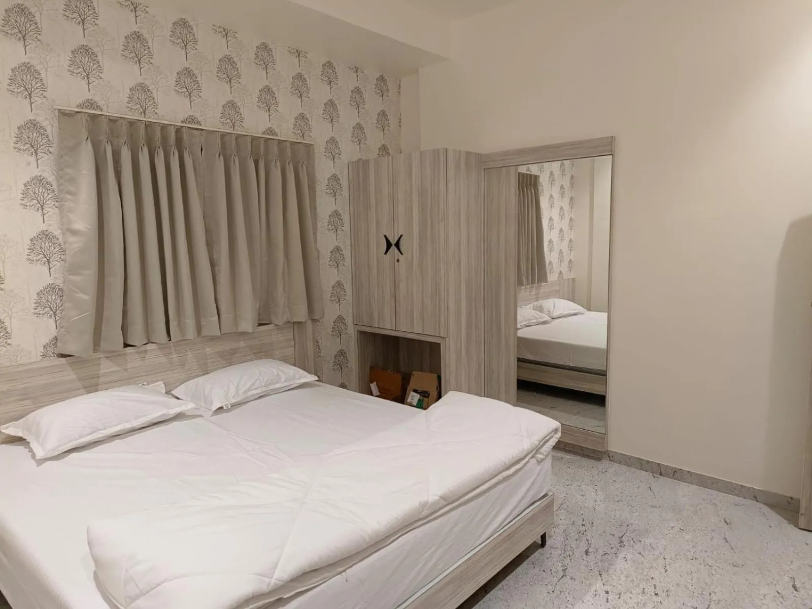 Bedroom, Bed in Dnyanprabha Executive