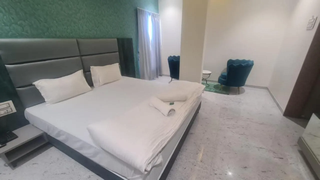 Bed in Dnyanprabha Executive