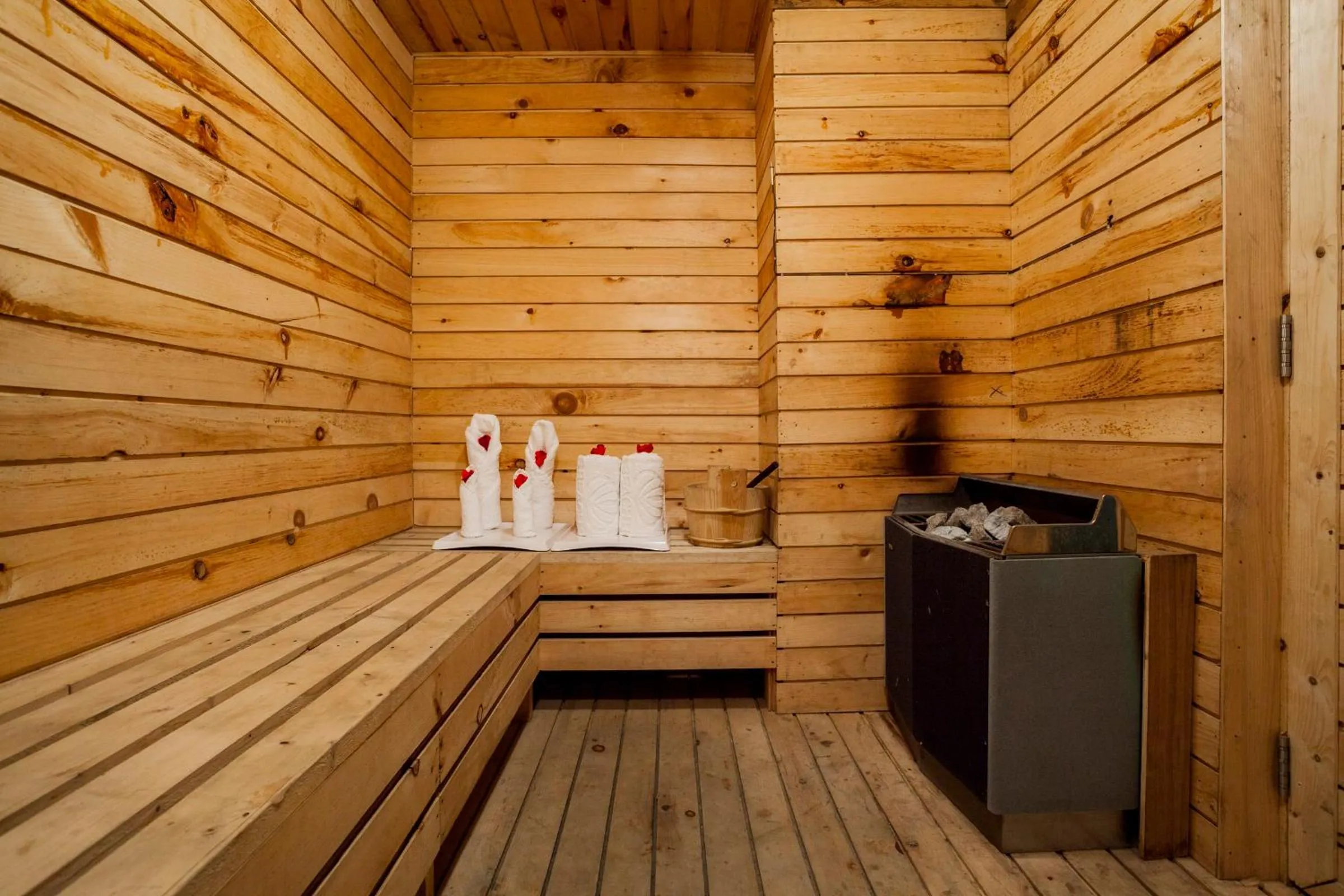 Sauna in Long Beach Hotel