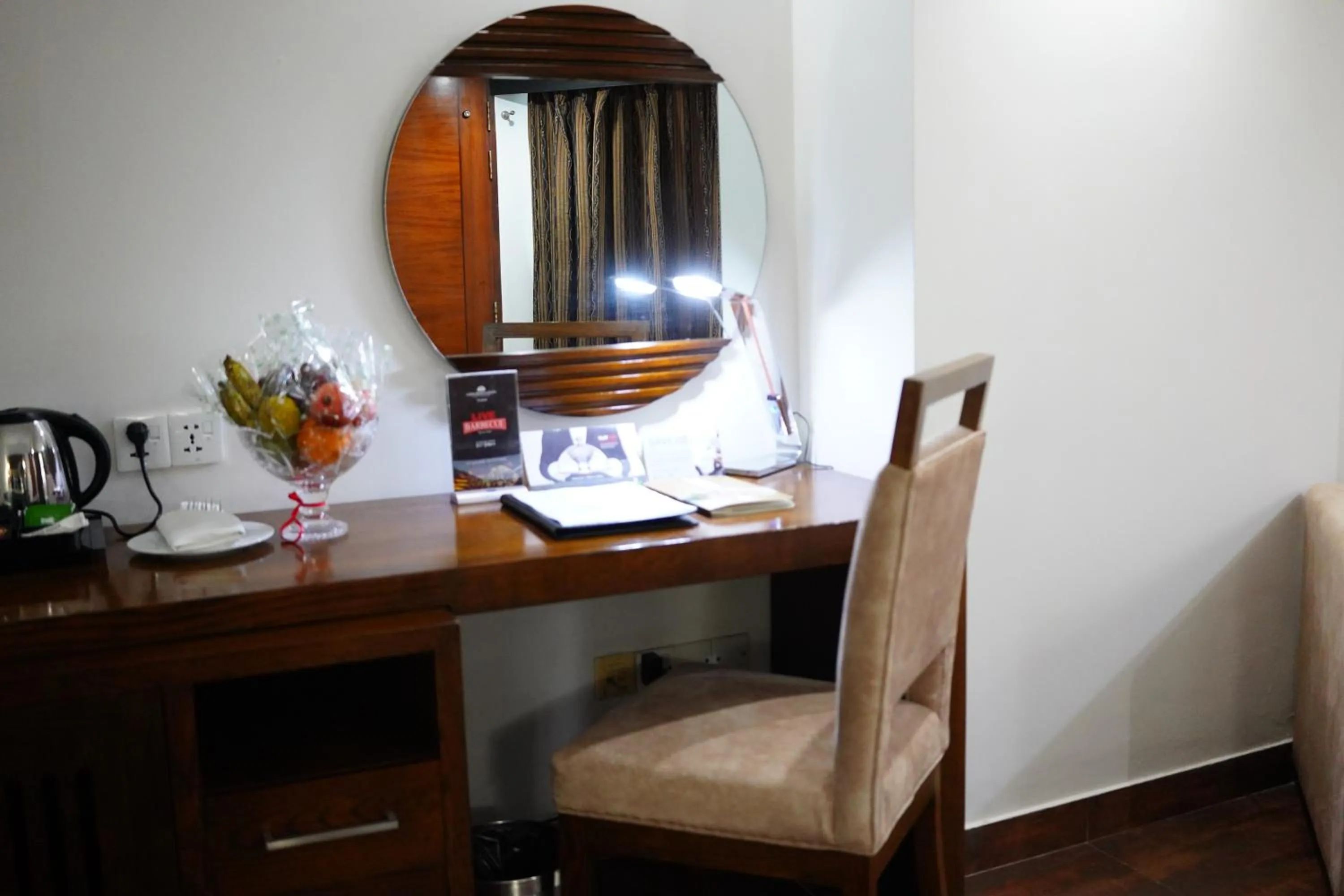 Seating area in Long Beach Hotel