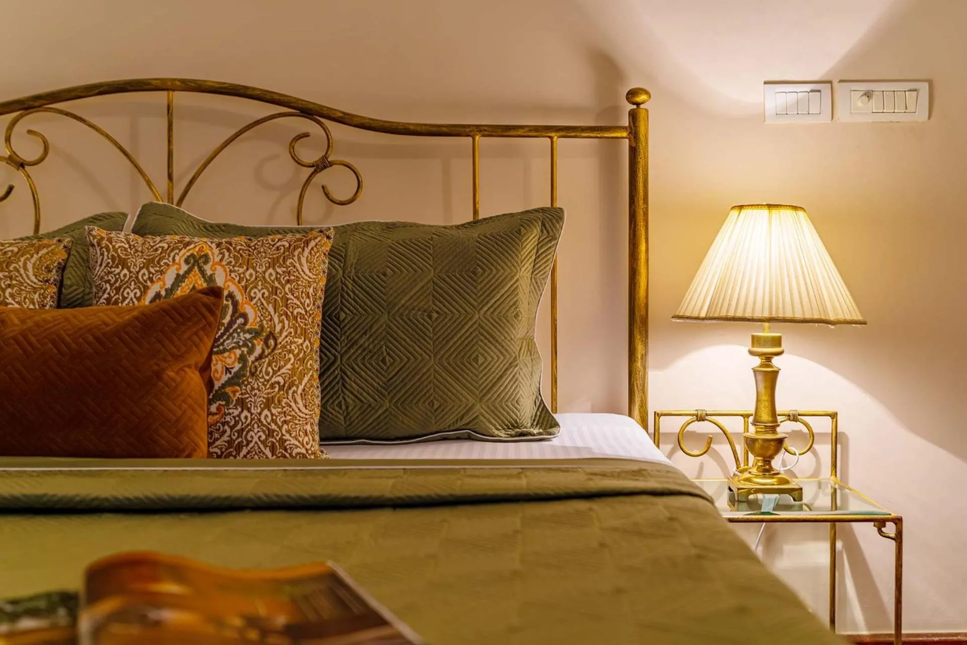Bedroom, Bed in StayVista at Ludlow House Luxury Villa with Lawn & Fireplace at Mall Road