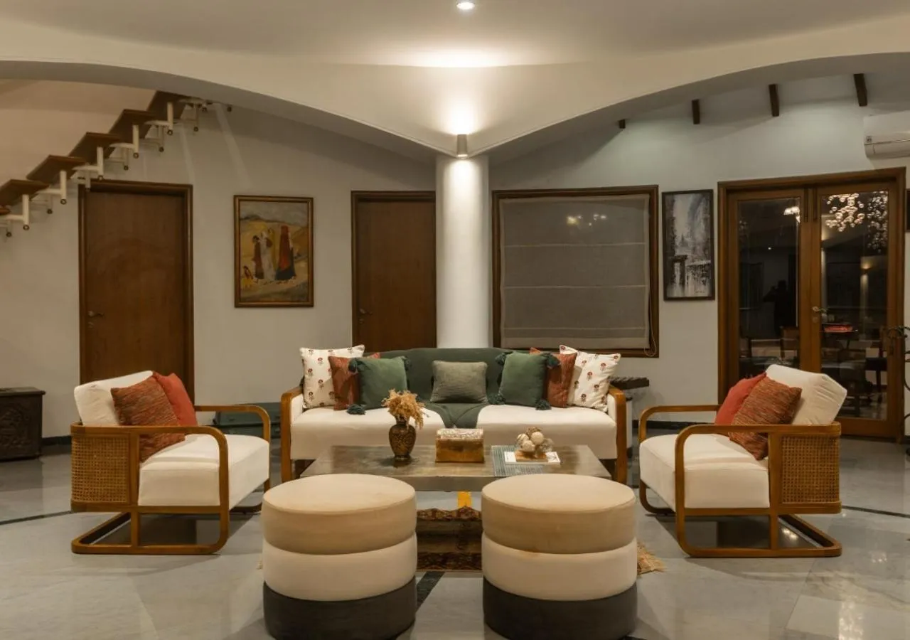 Living room in LohonoStays Villa Lani