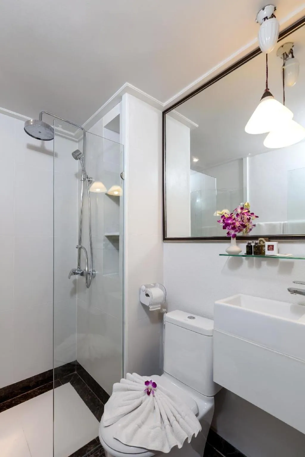 Shower in THE TOP PATONG RESORT.