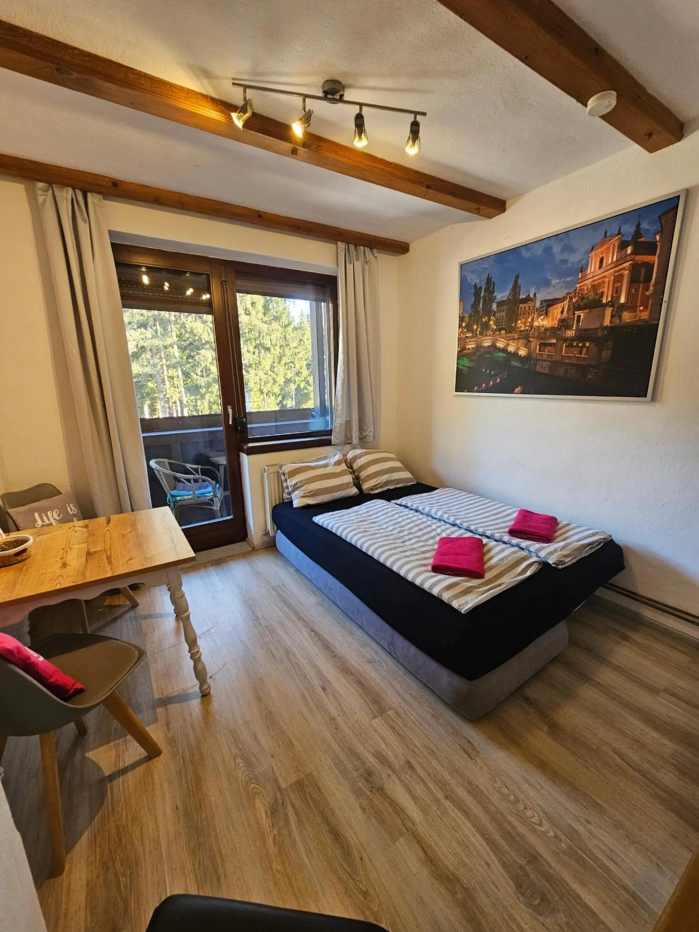 Bedroom, Bed in Karawanken Lodge