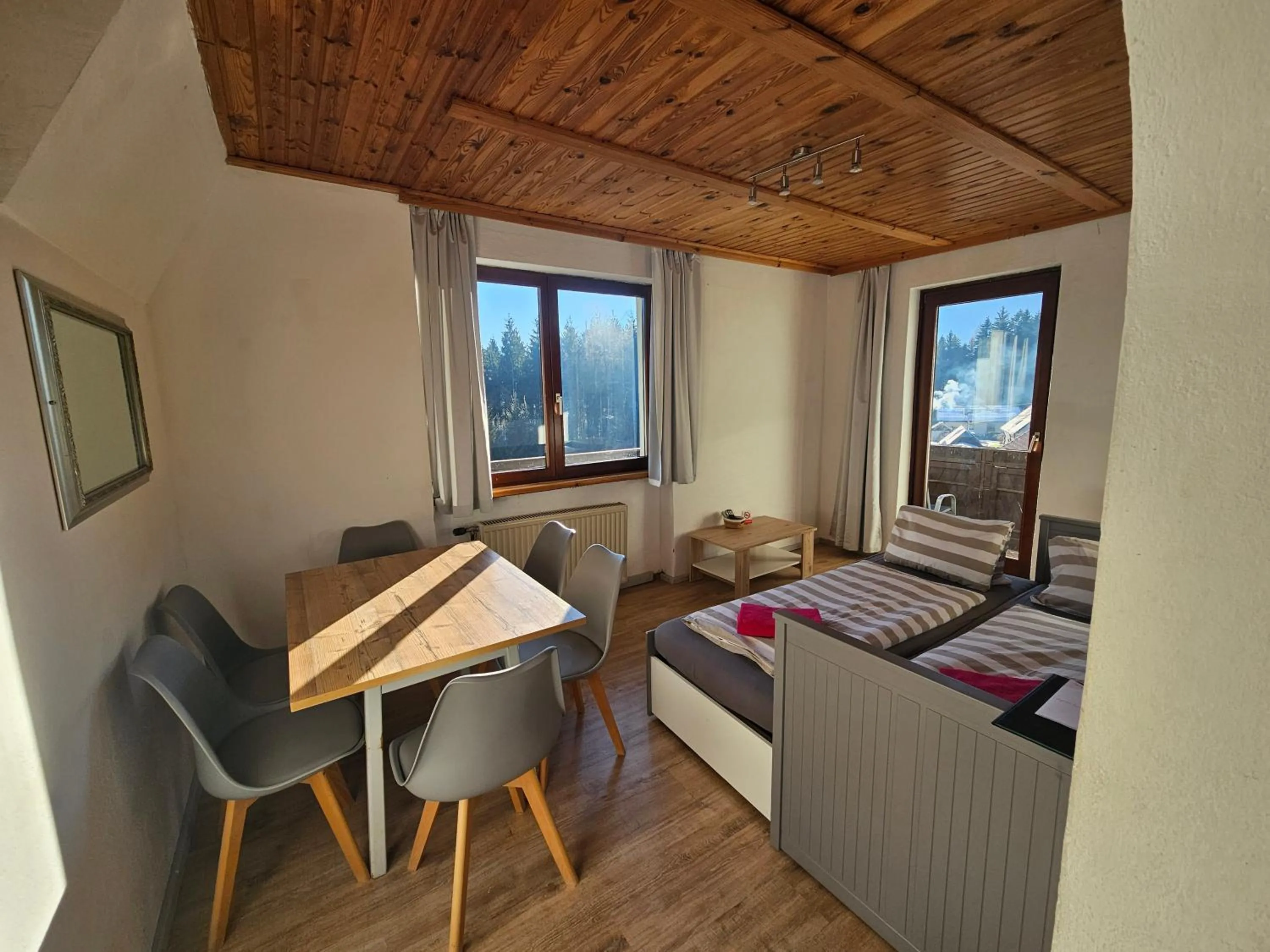 View (from property/room), Bed in Karawanken Lodge