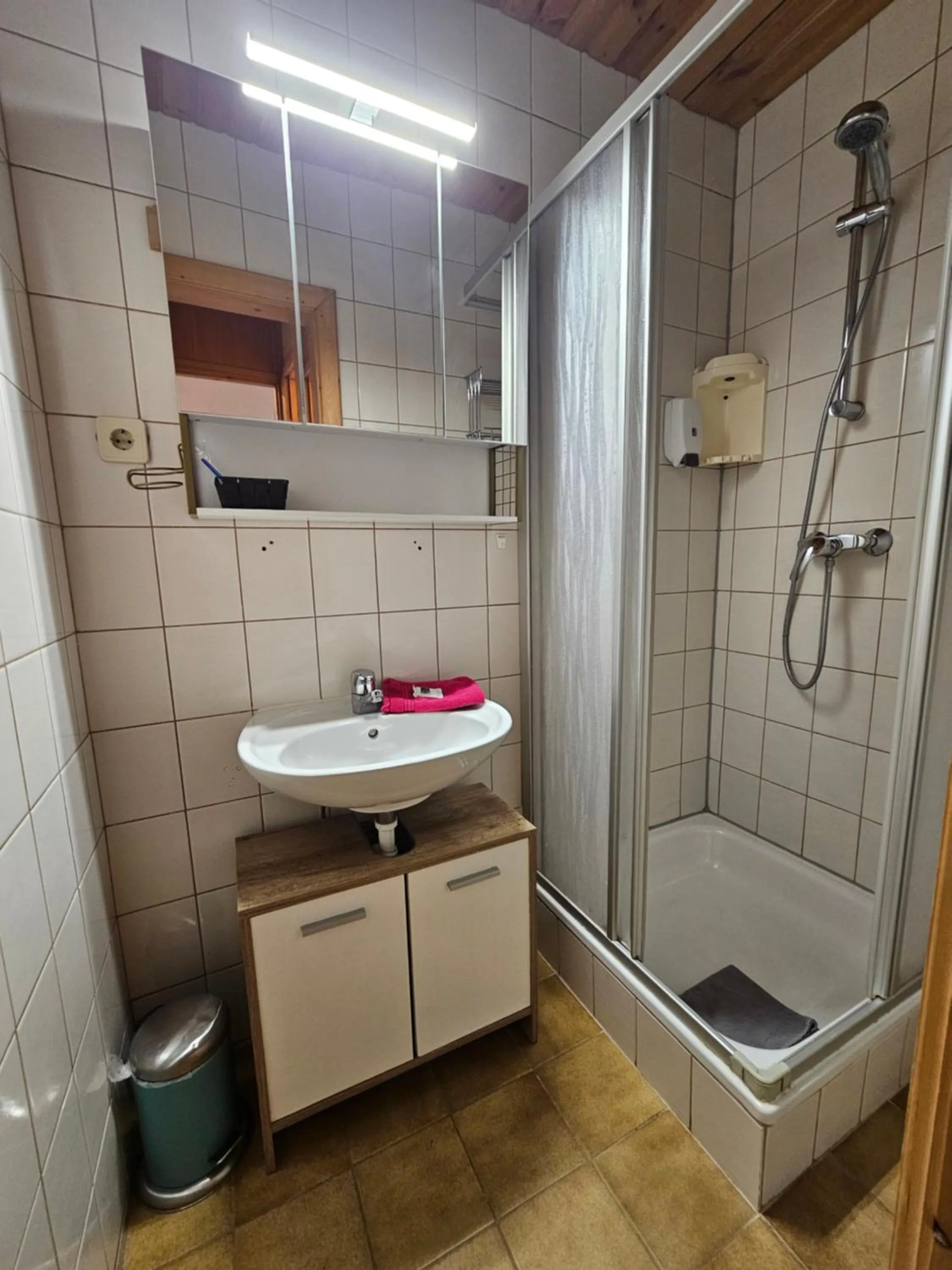 Shower in Karawanken Lodge