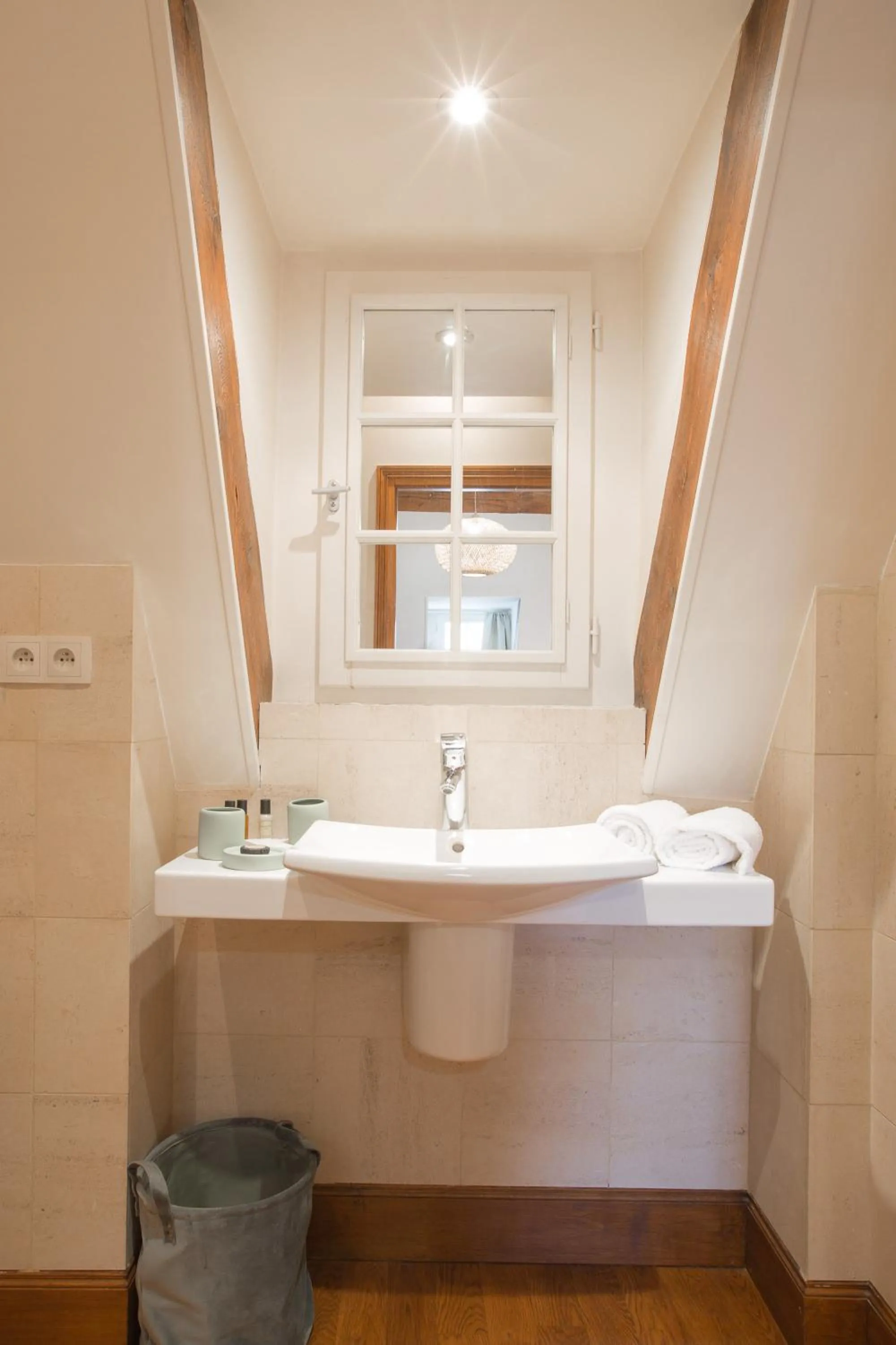 Bathroom in La Tonnellerie